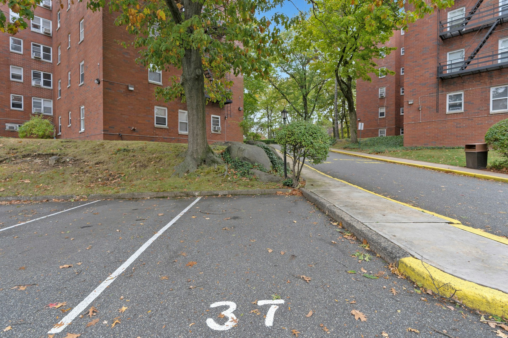 2350 Linwood Avenue #5C 