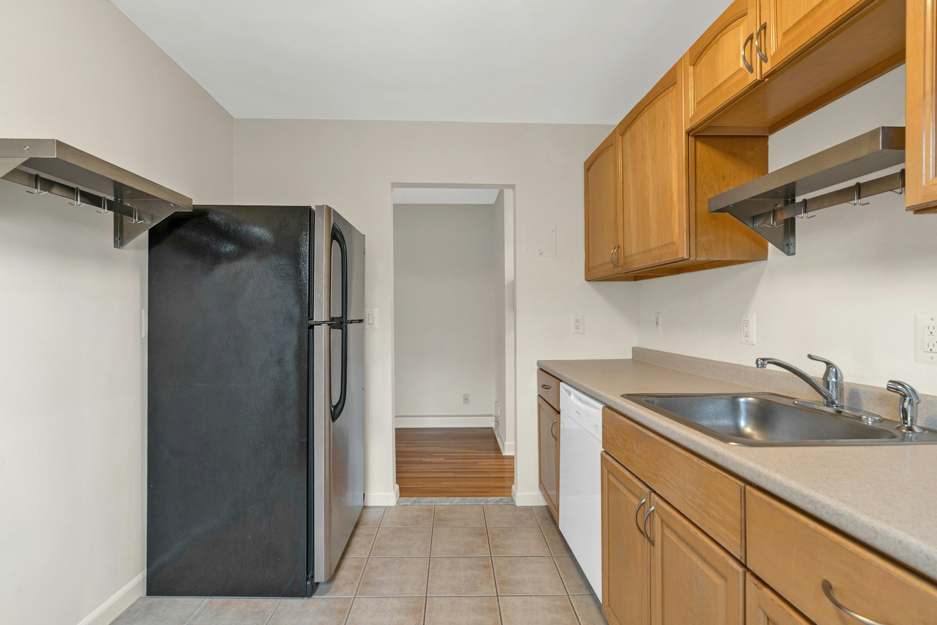 2350 Linwood Avenue #5C 