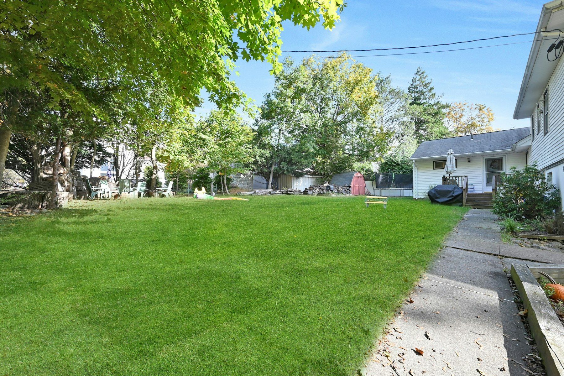 211 Airmount Rd 