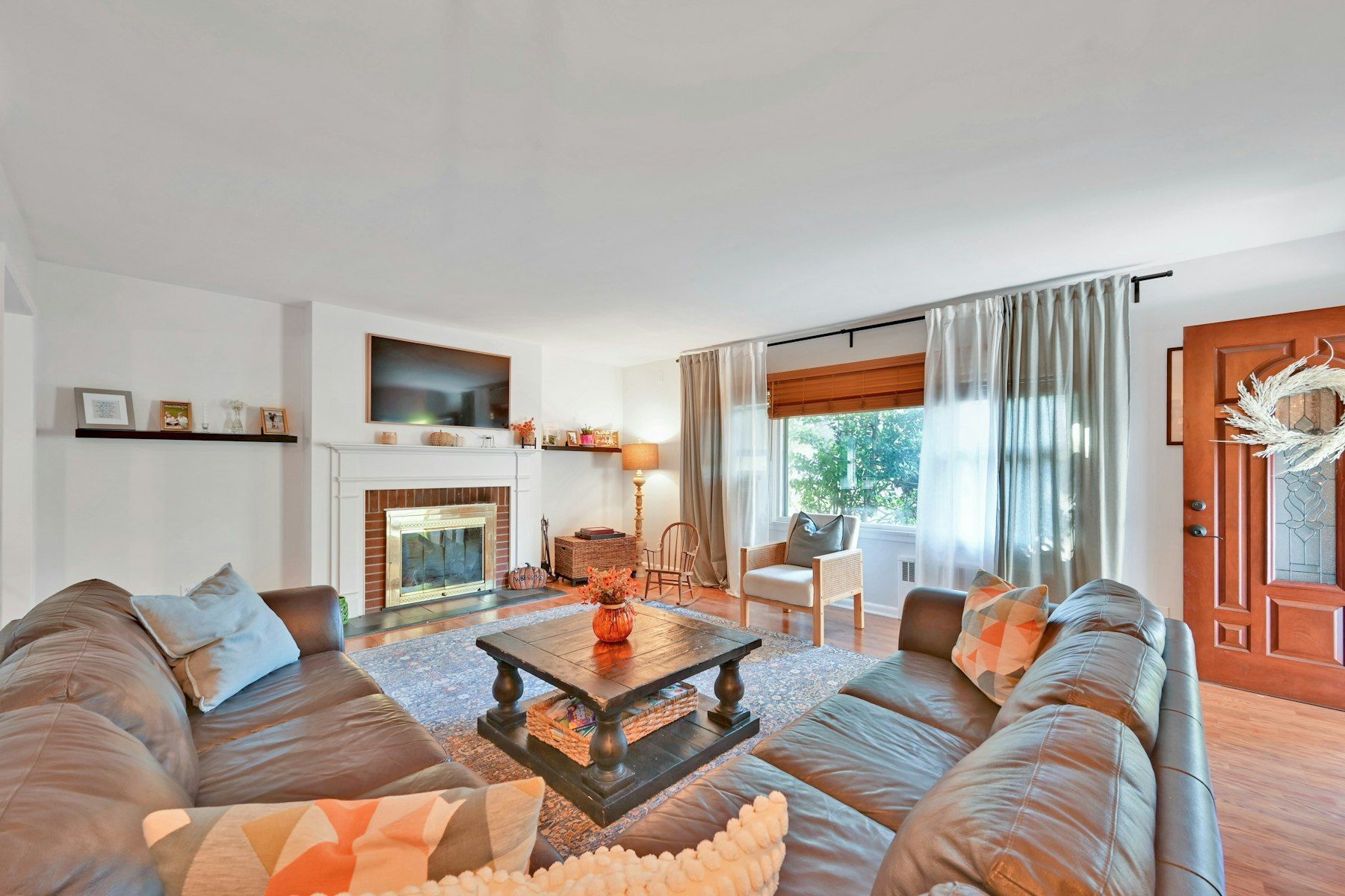 211 Airmount Rd 