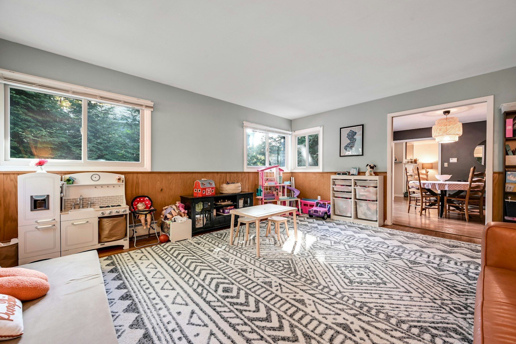 211 Airmount Rd 
