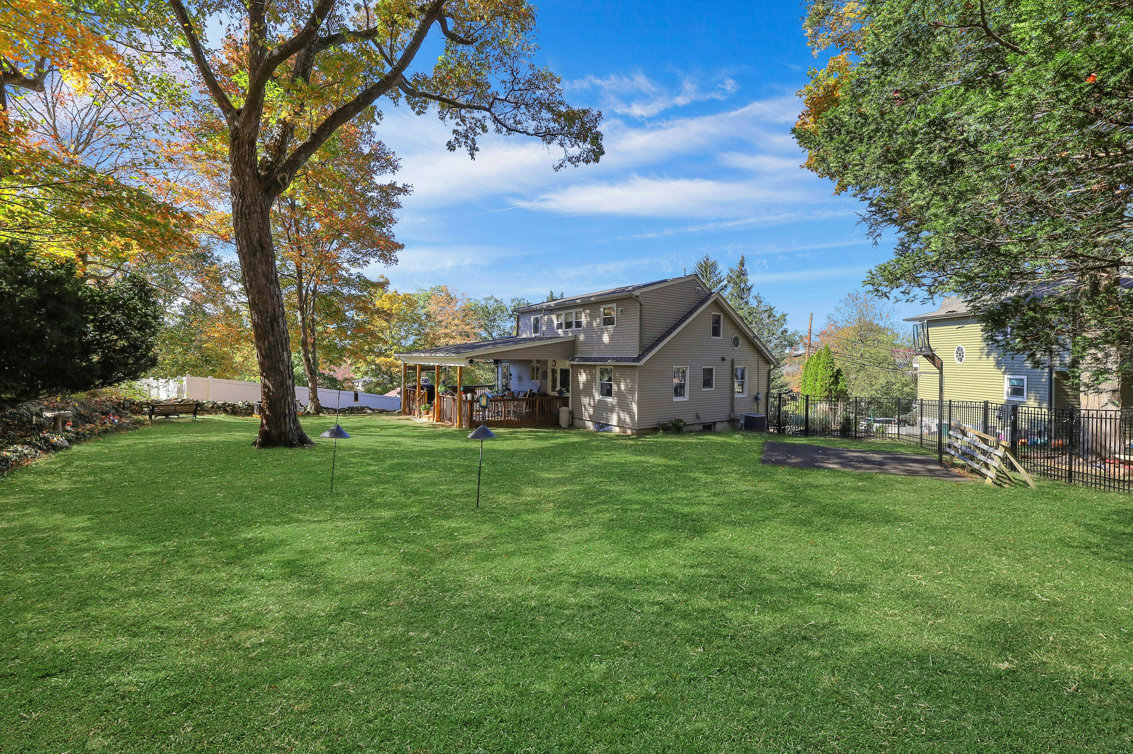 71 Lake Trail East 