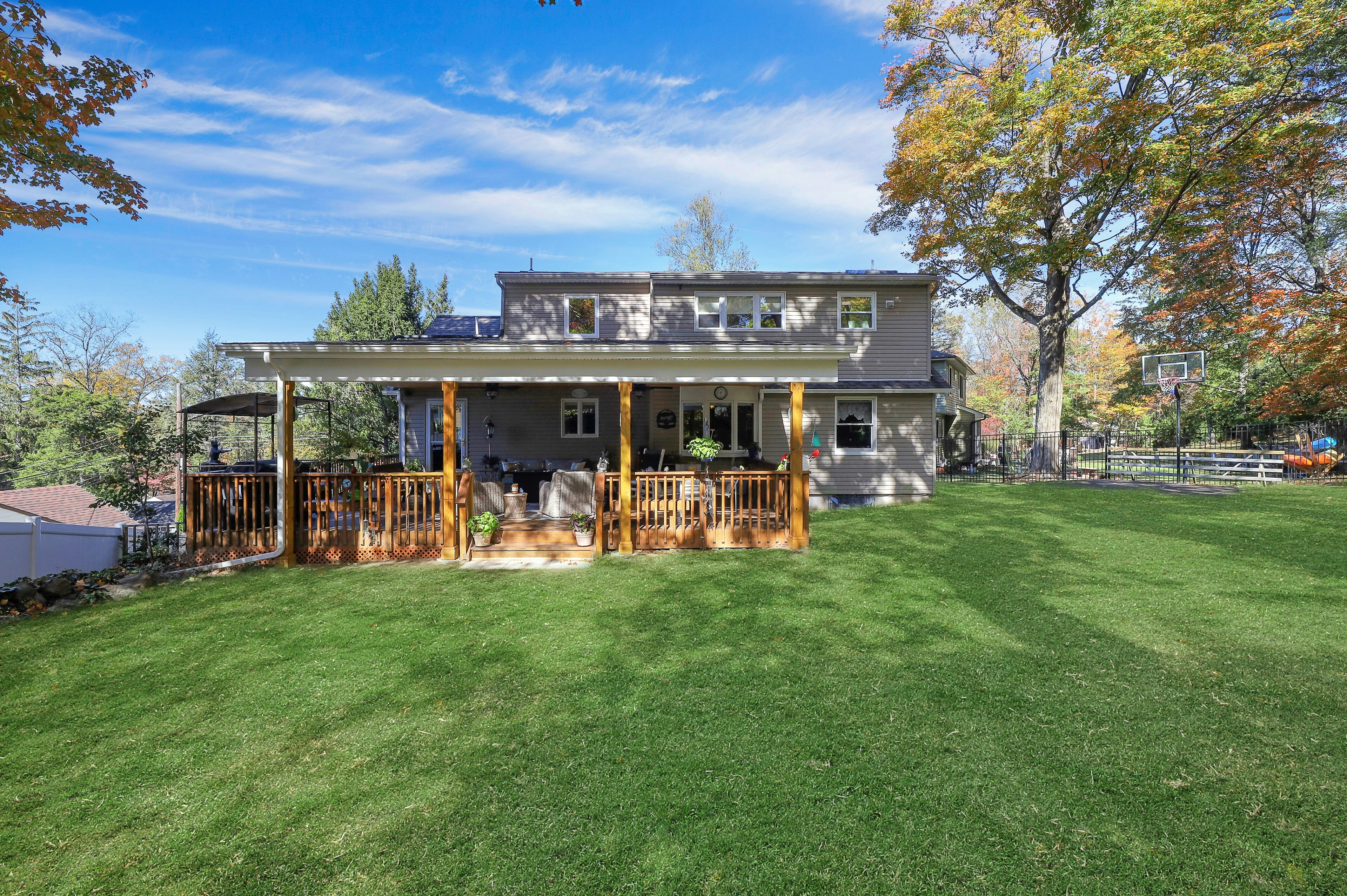 71 Lake Trail East 