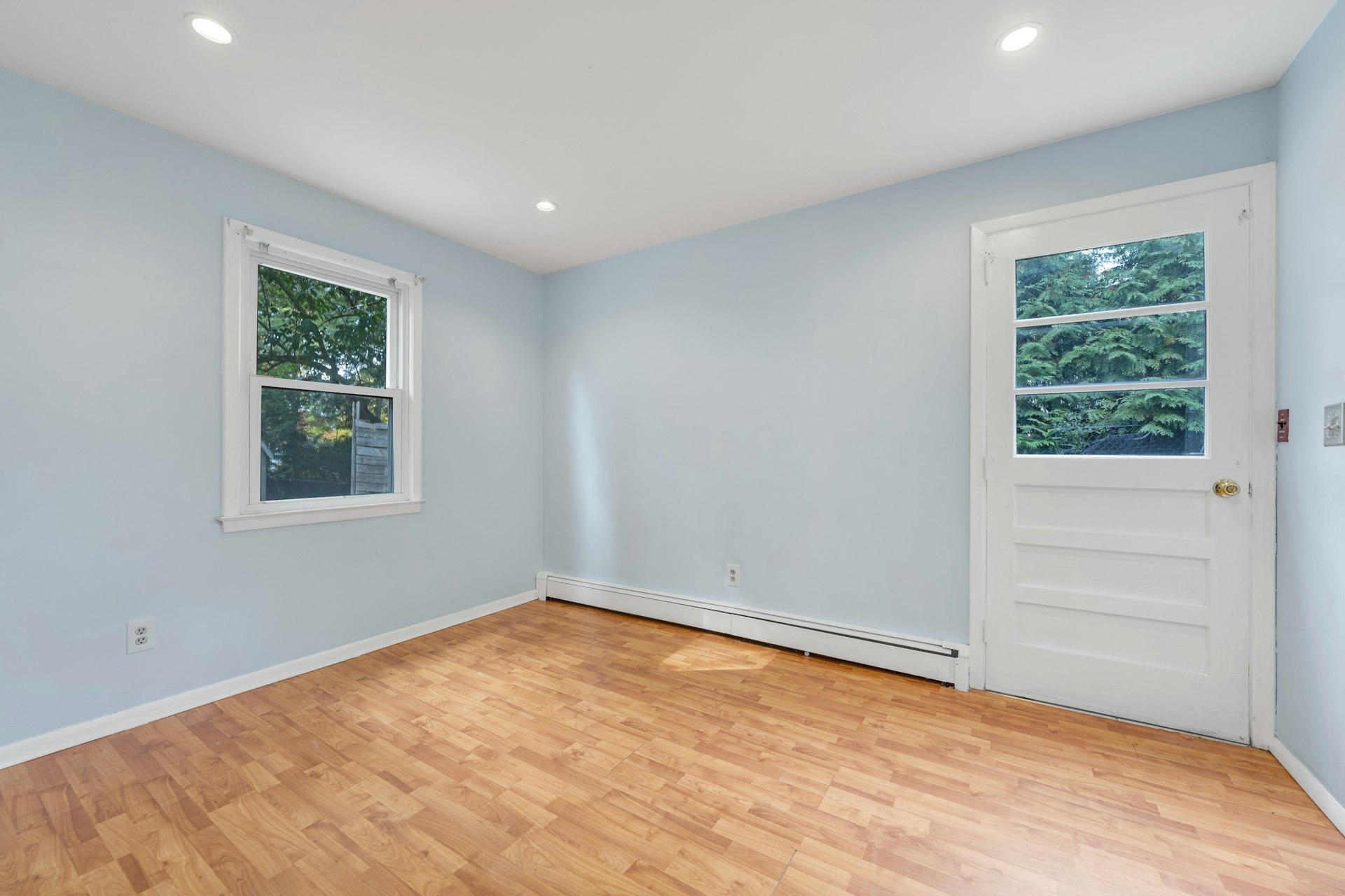 106 Hillside Ave 