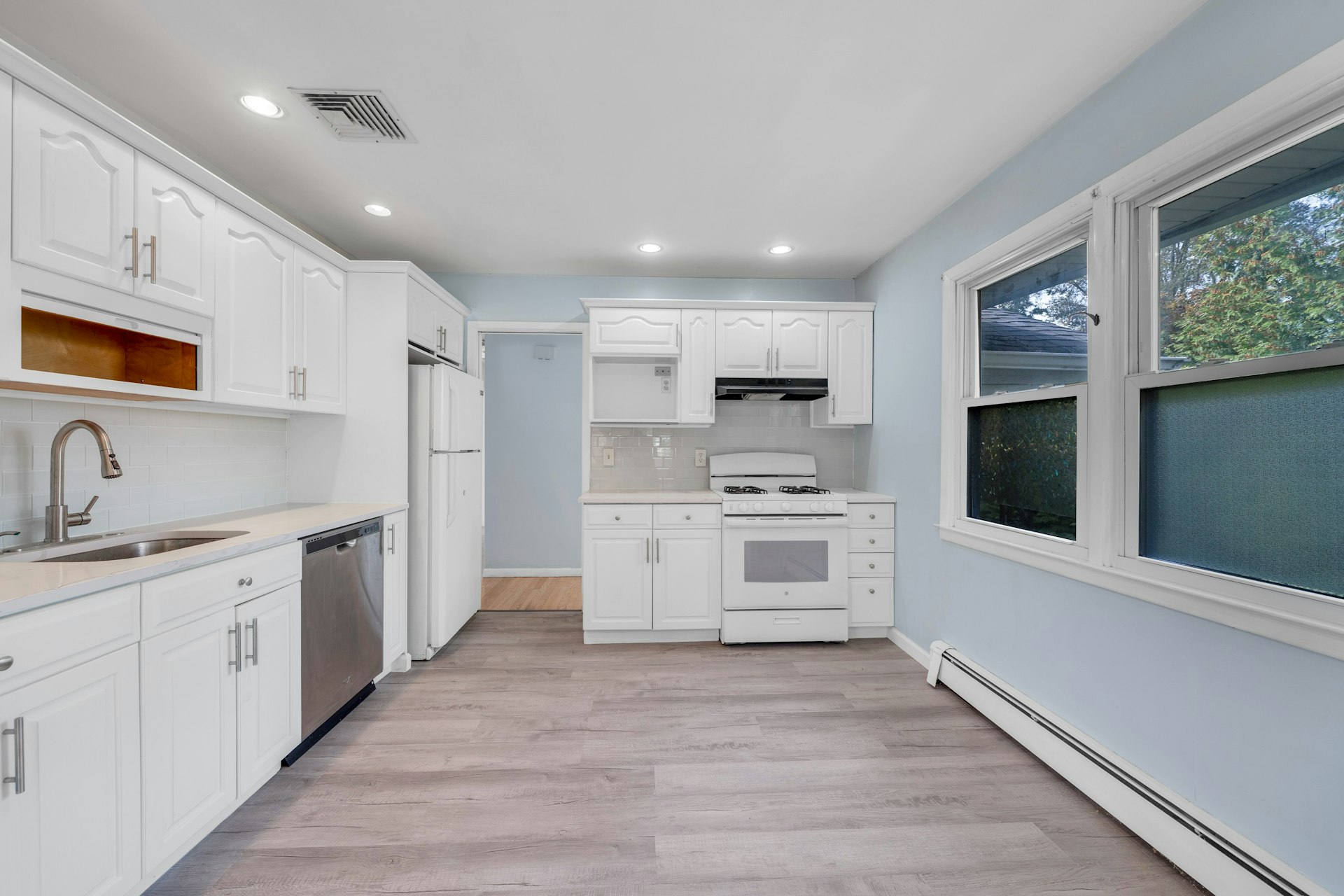 106 Hillside Ave 