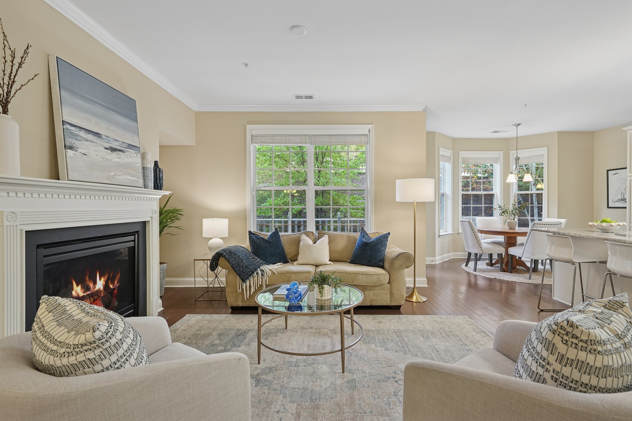6 Pebble Road 