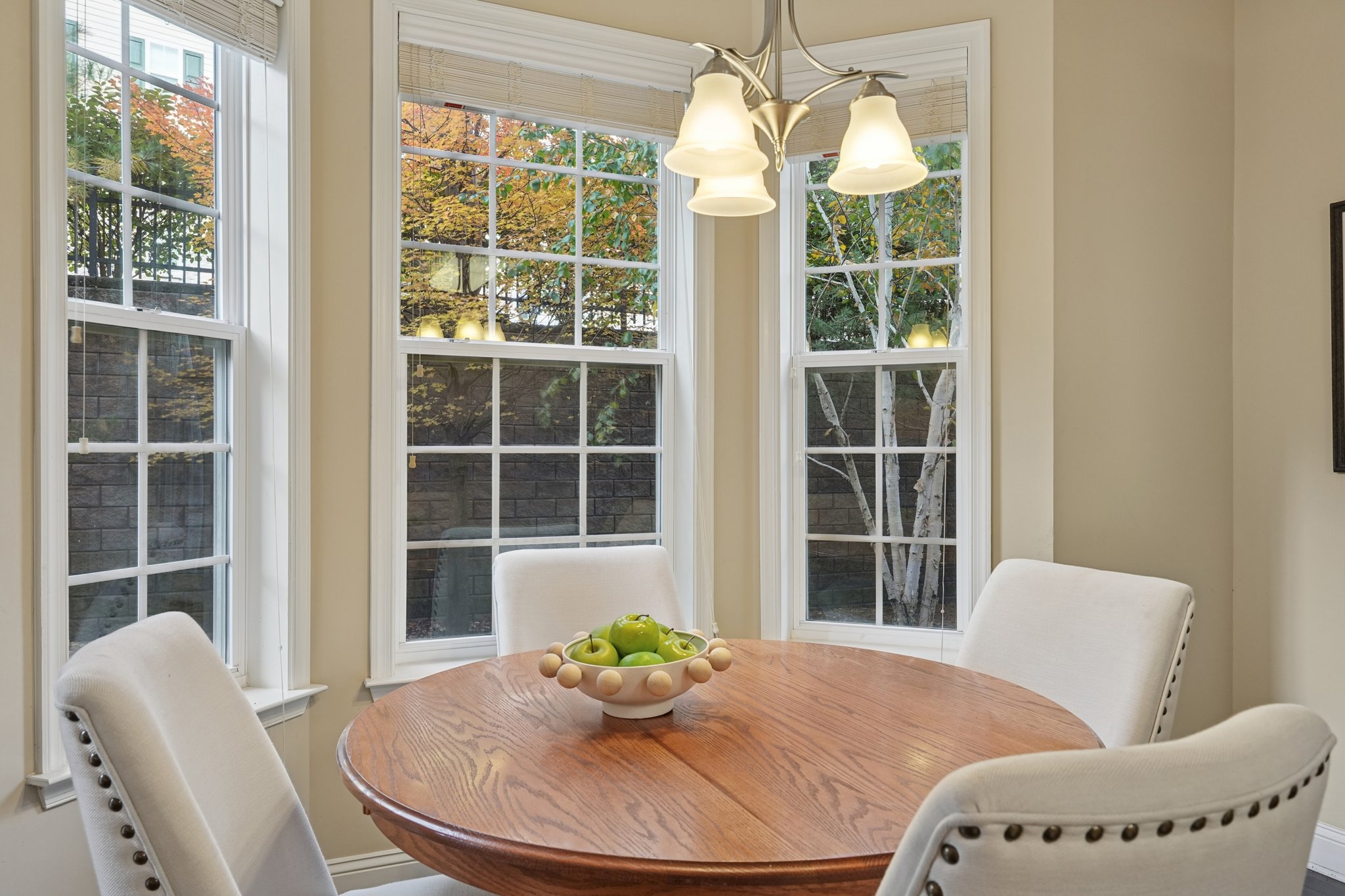 6 Pebble Road 