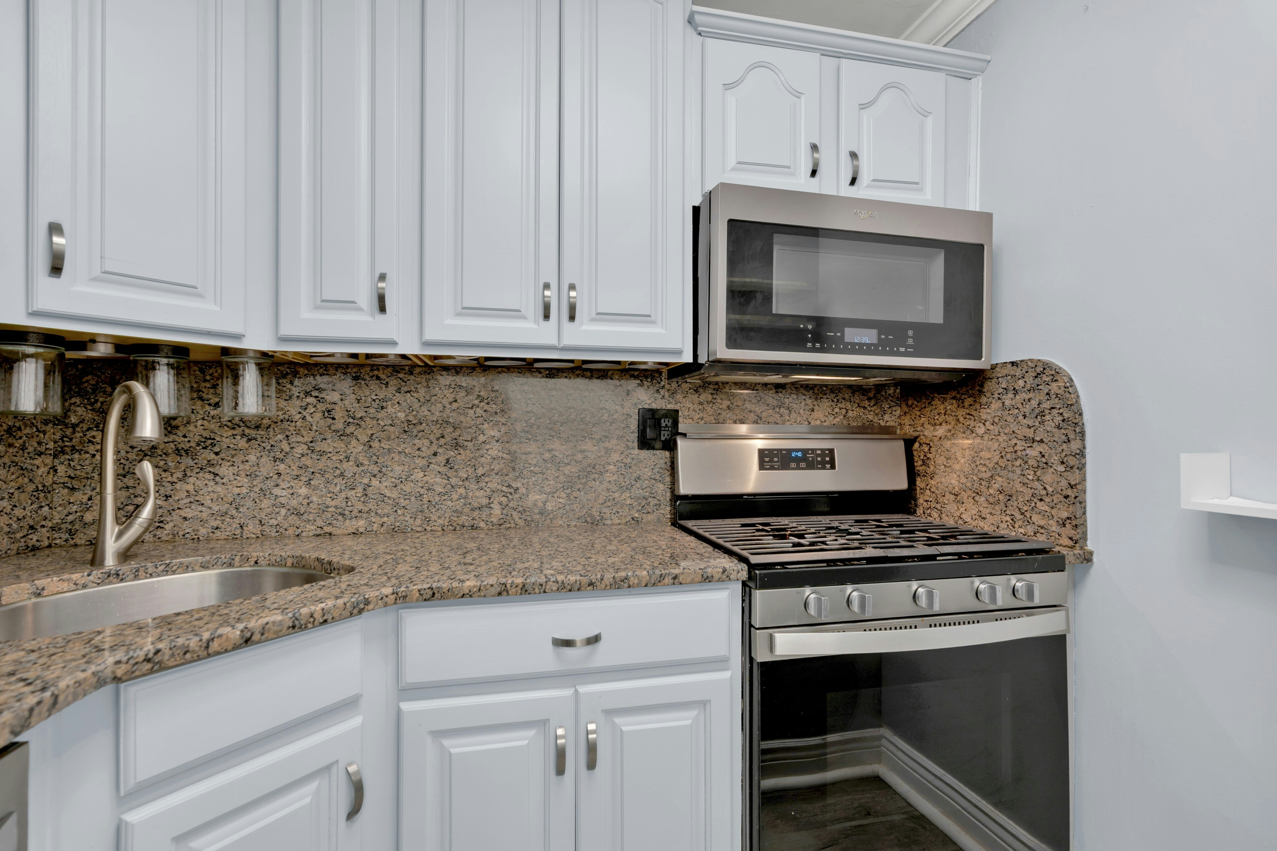 2000 Linwood Avenue #4P 