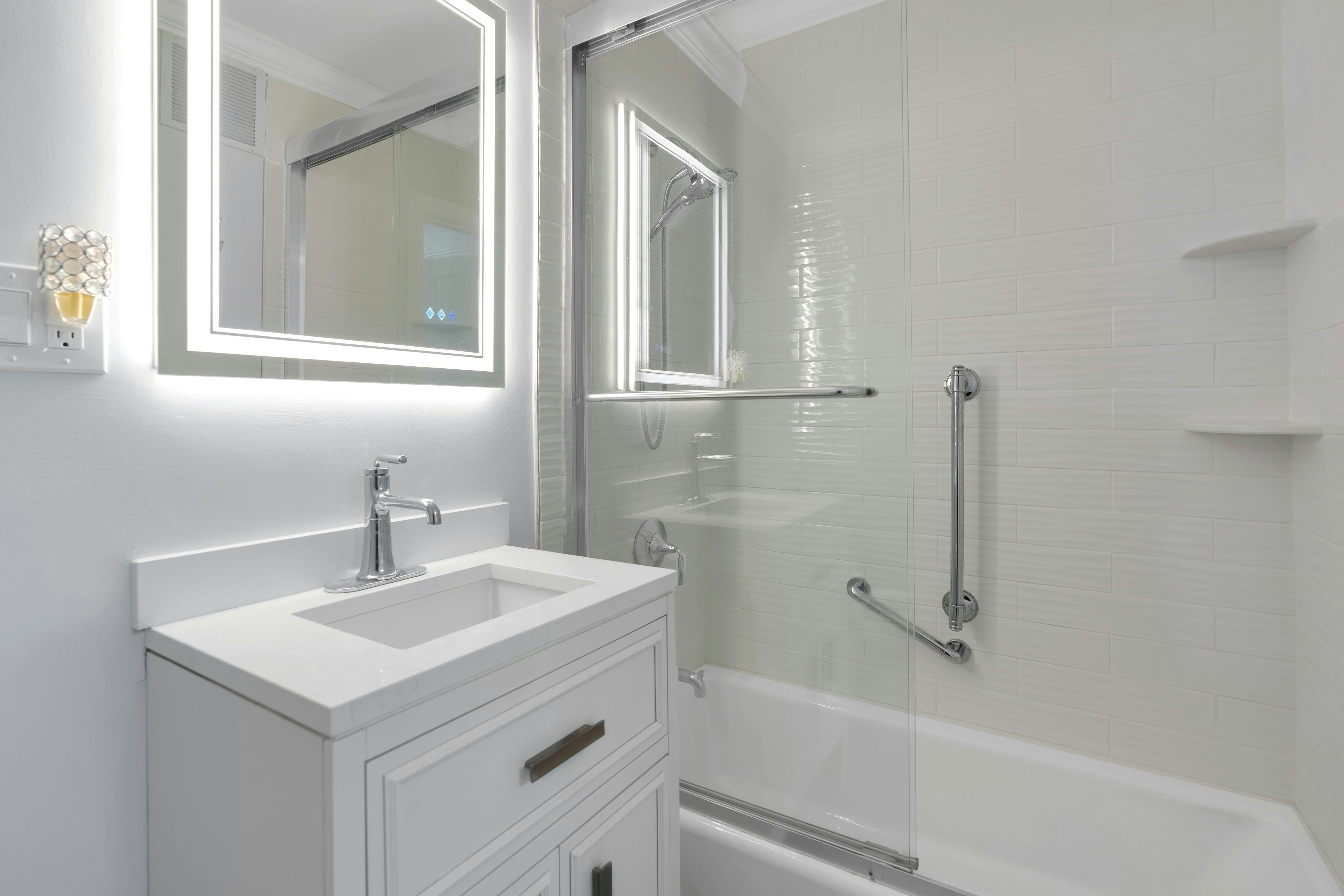 2000 Linwood Avenue #4P 