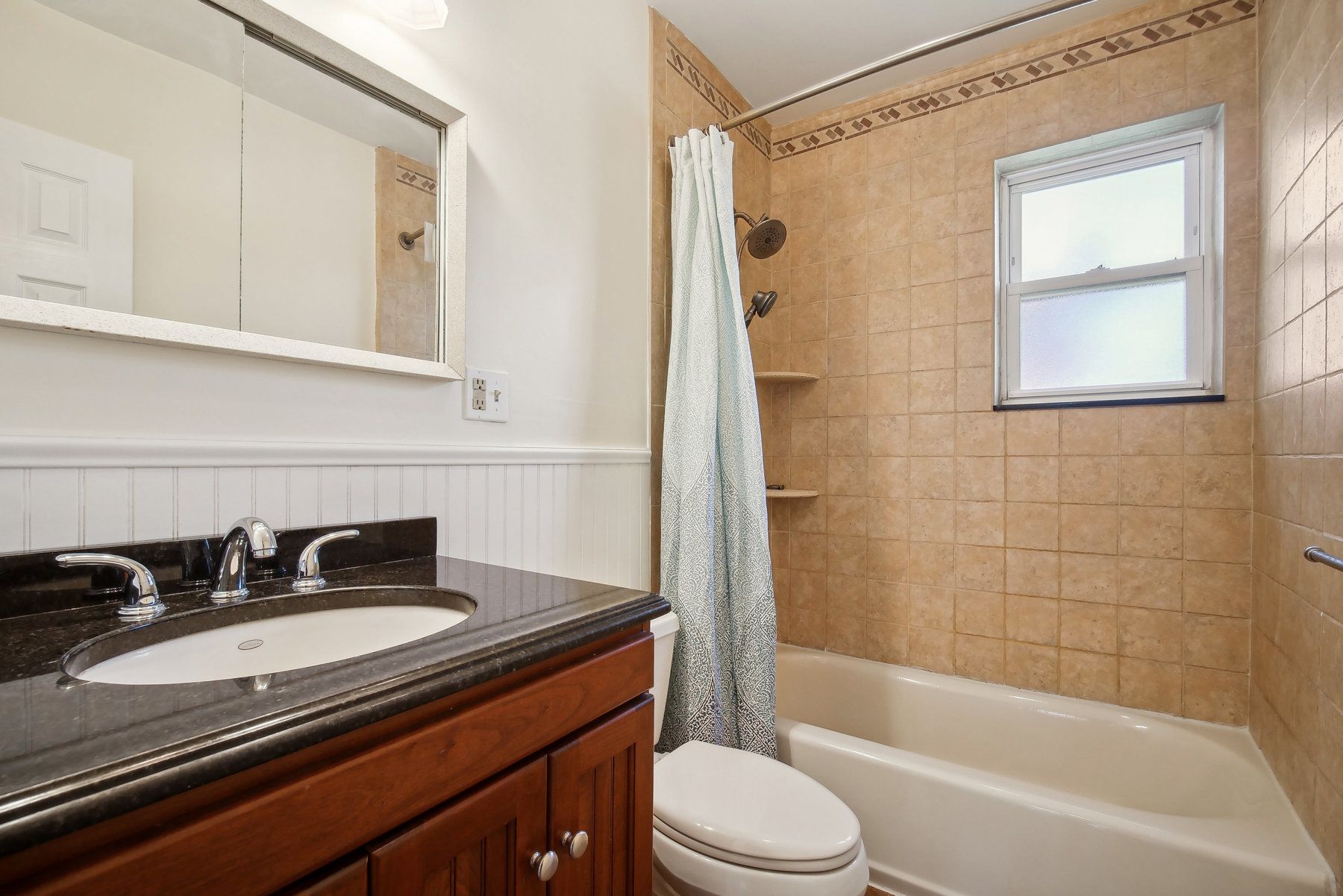 300 Claremont Avenue, C6 