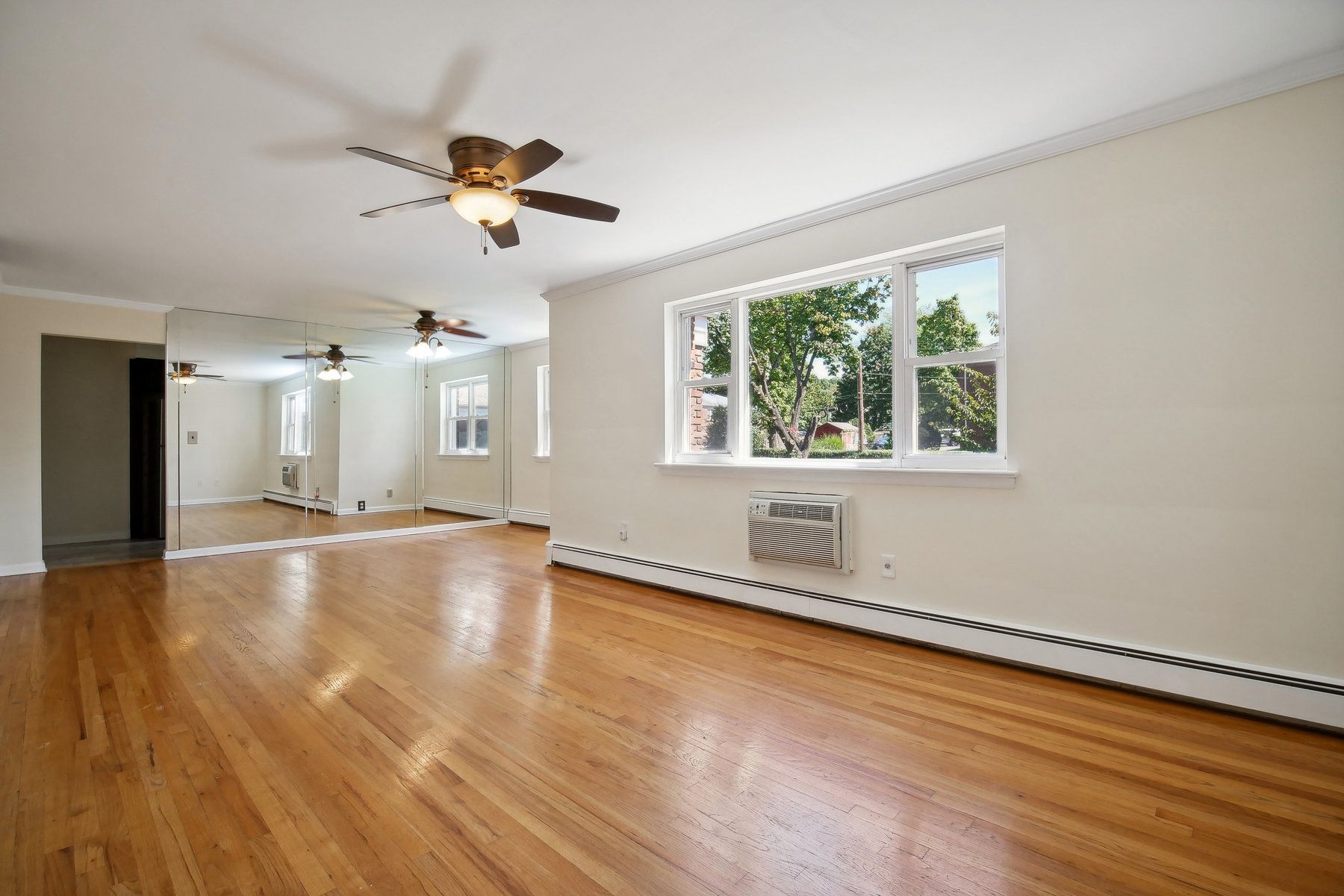 300 Claremont Avenue, C6 