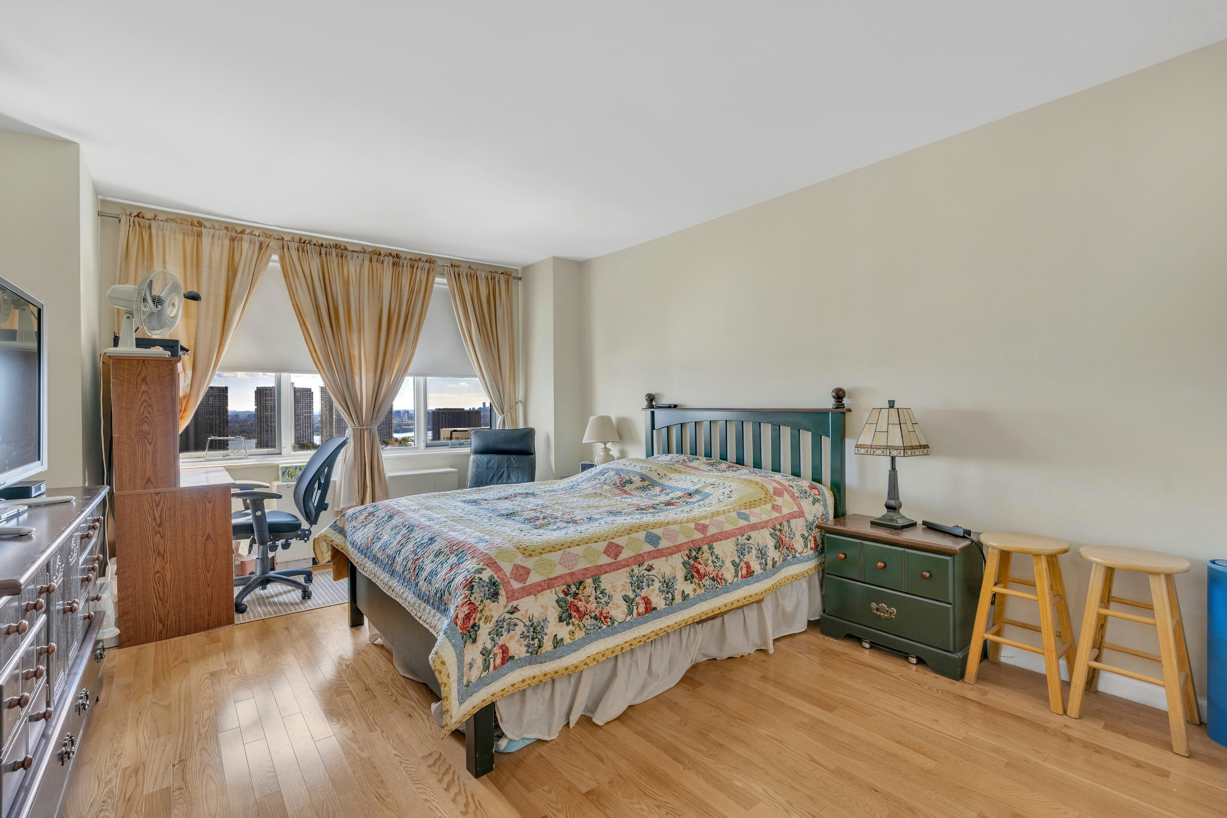 2000 Linwood Avenue #22R 