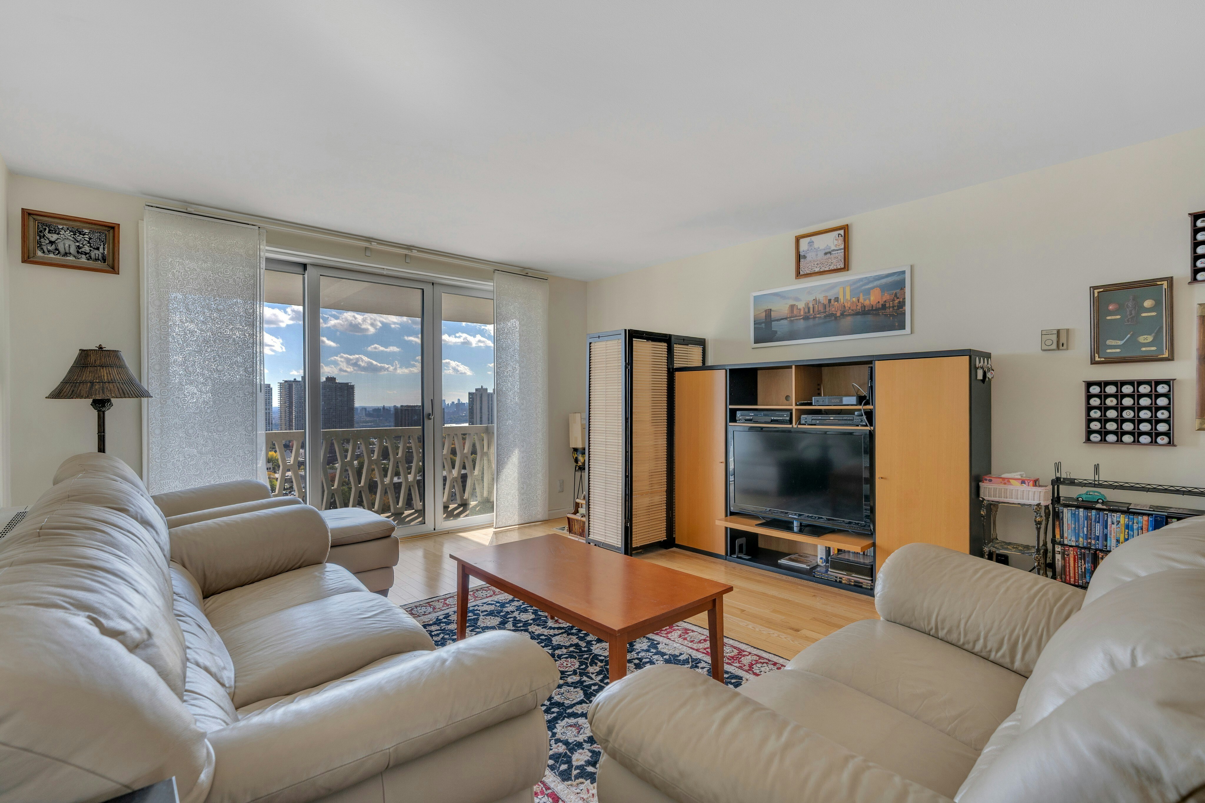 2000 Linwood Avenue #22R 