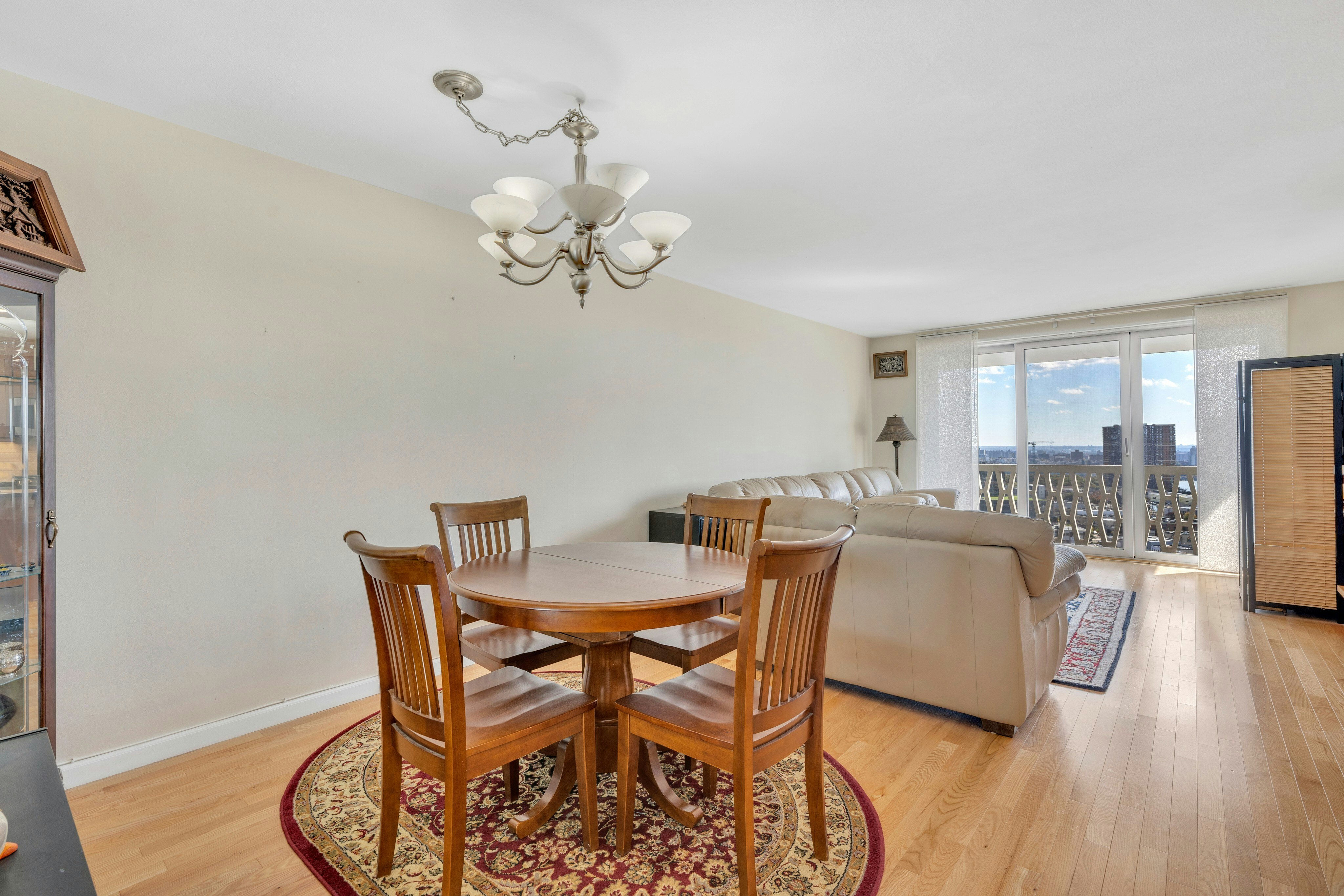 2000 Linwood Avenue #22R 