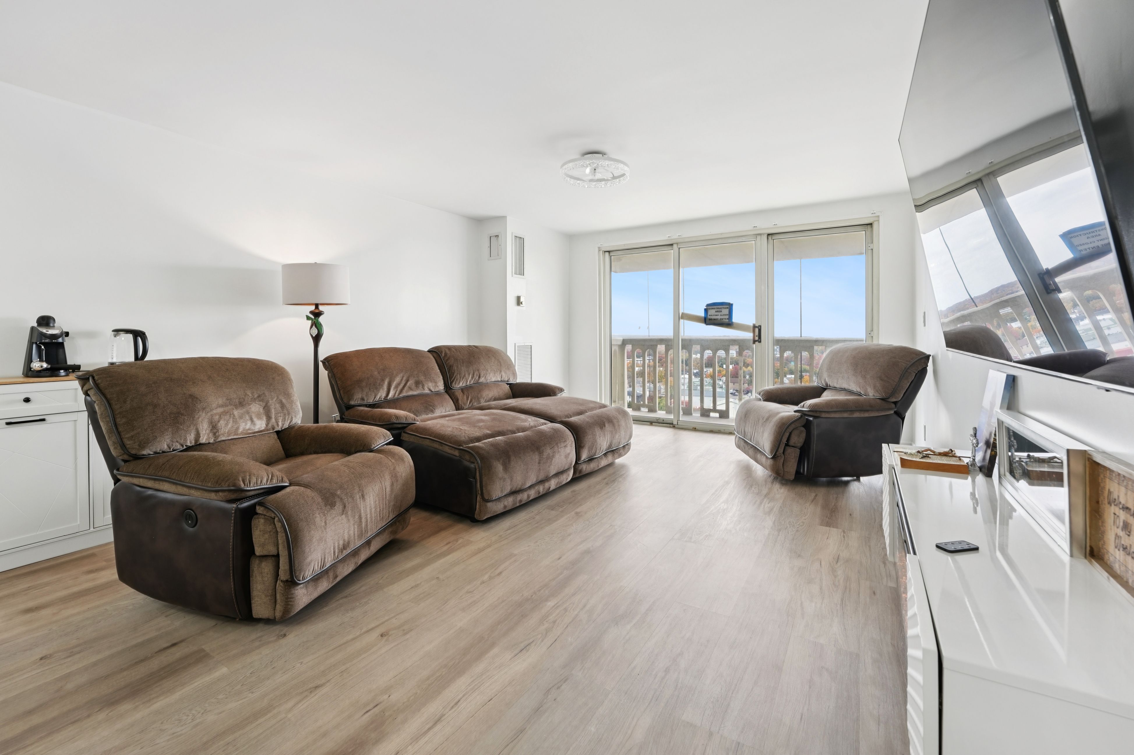 555 North Avenue #22D 