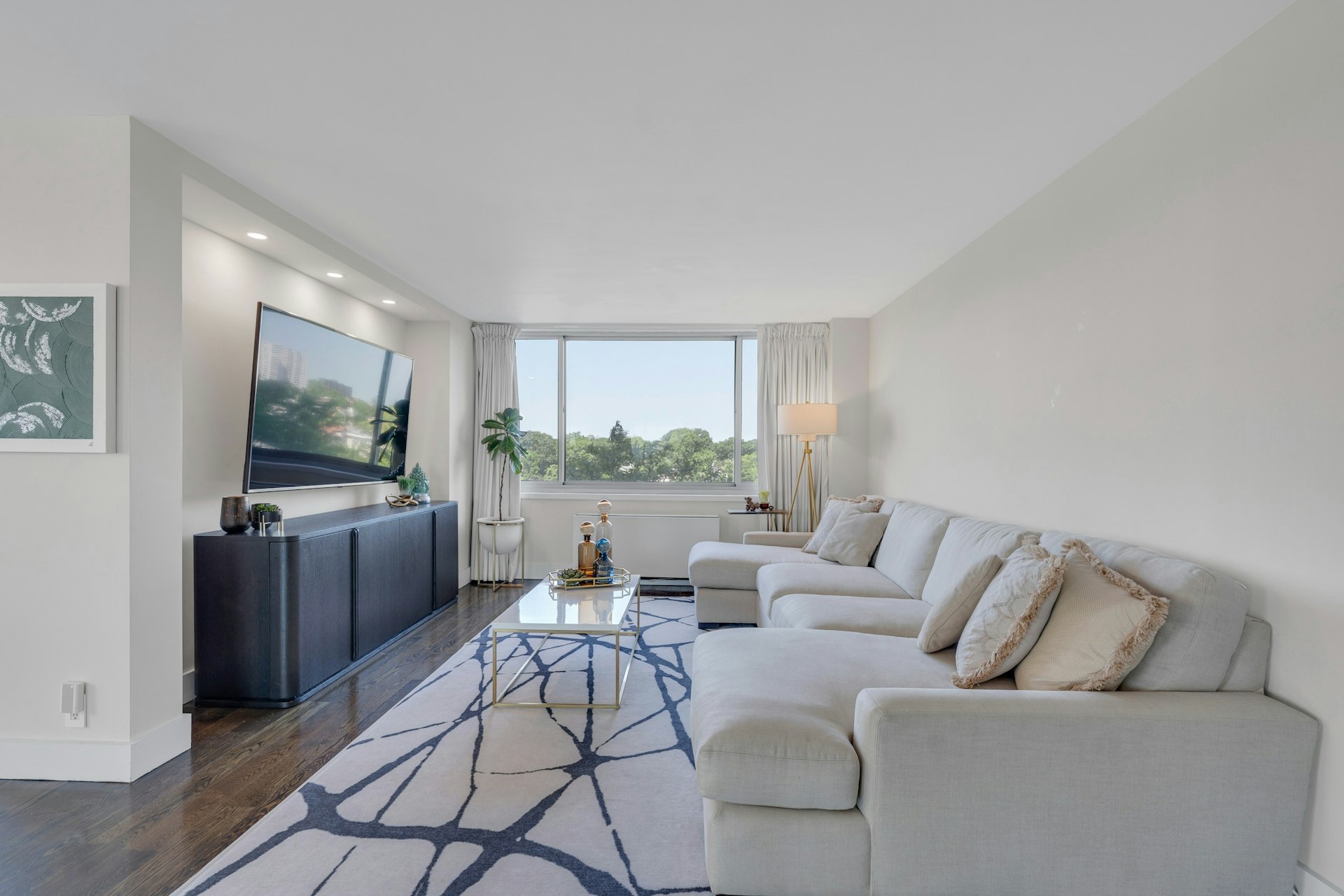 1600 Parker Avenue Unit# 5H