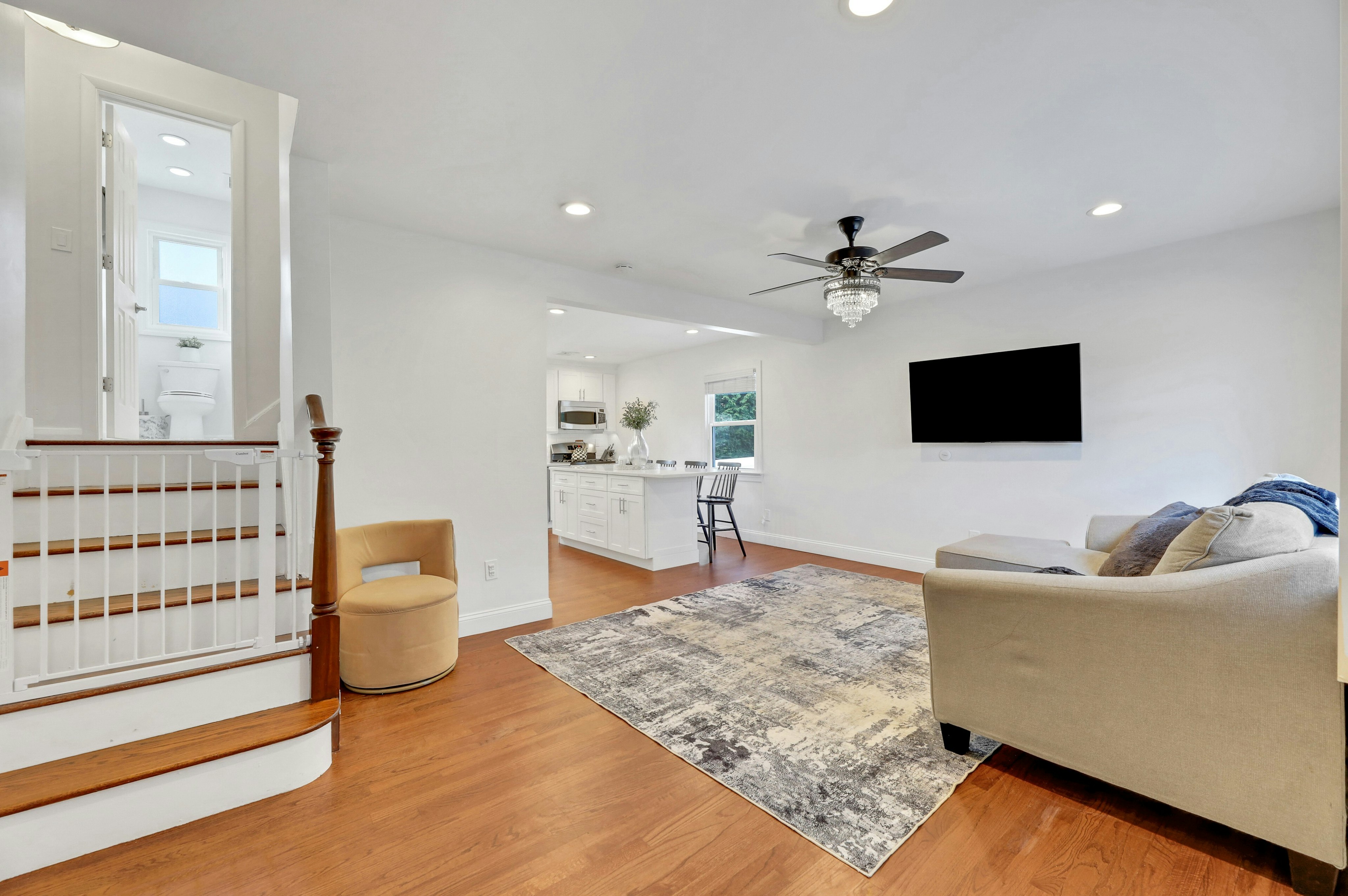 384 Mountain Avenue 