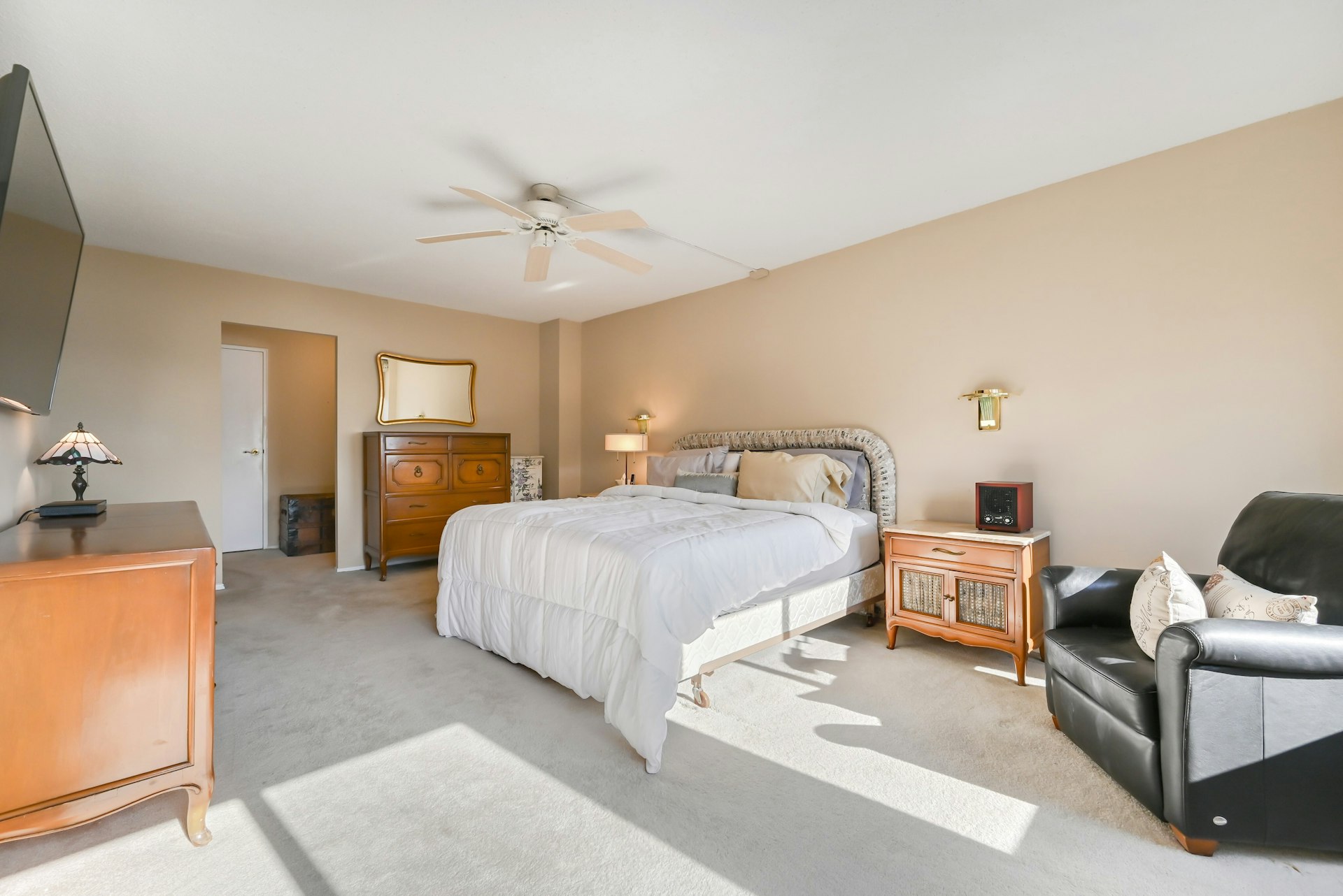 300 Winston Drive Unit# C2711