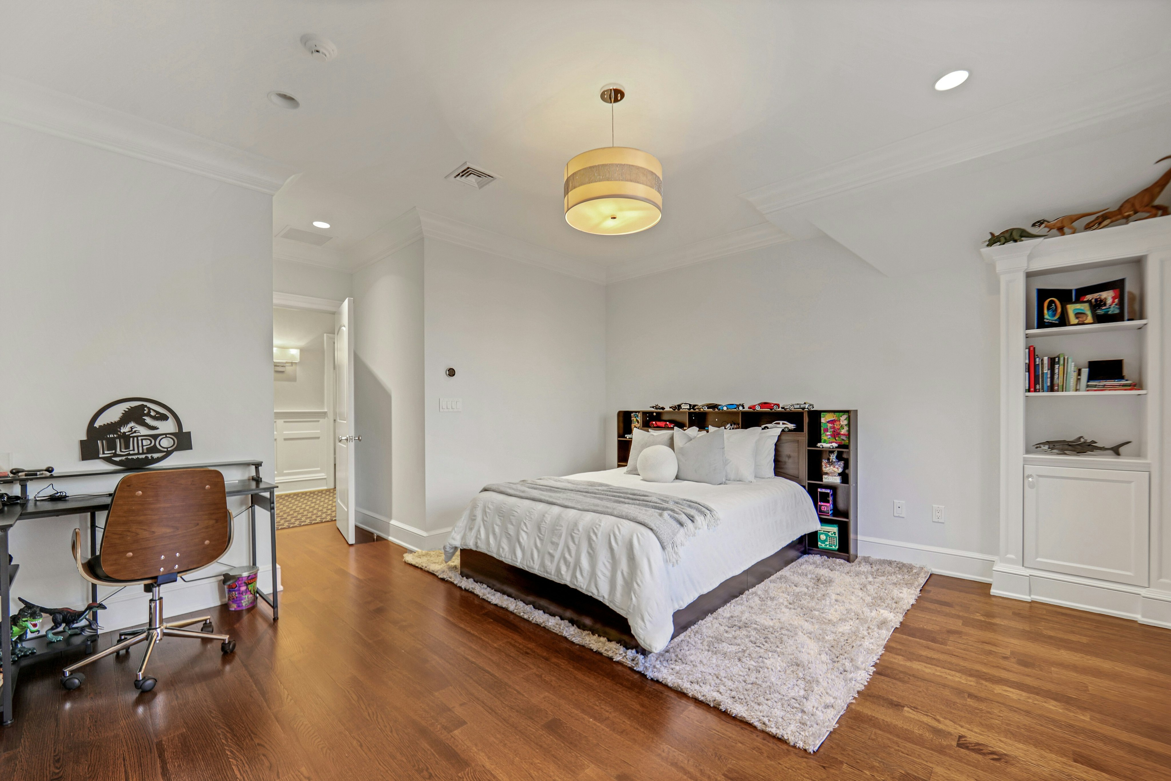373 Hardenburgh Avenue