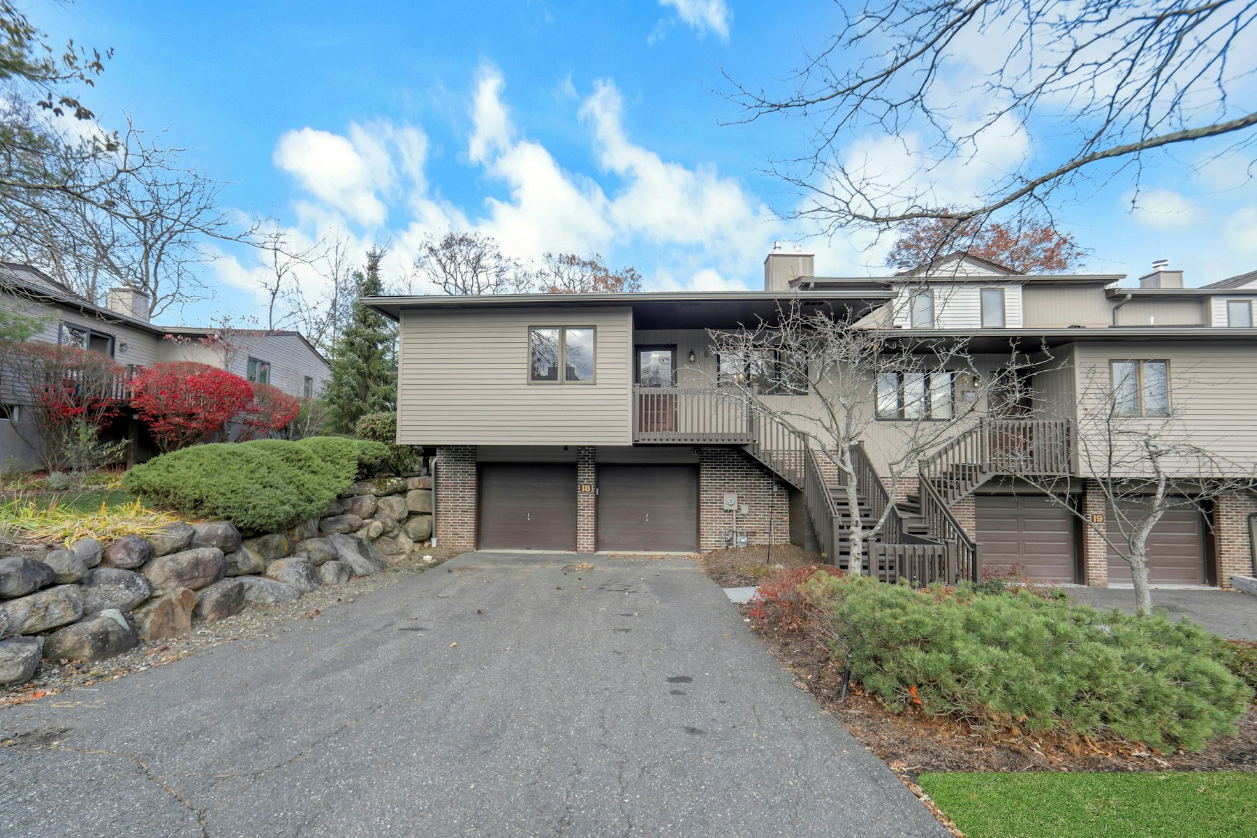 18 Peach Hill Court 