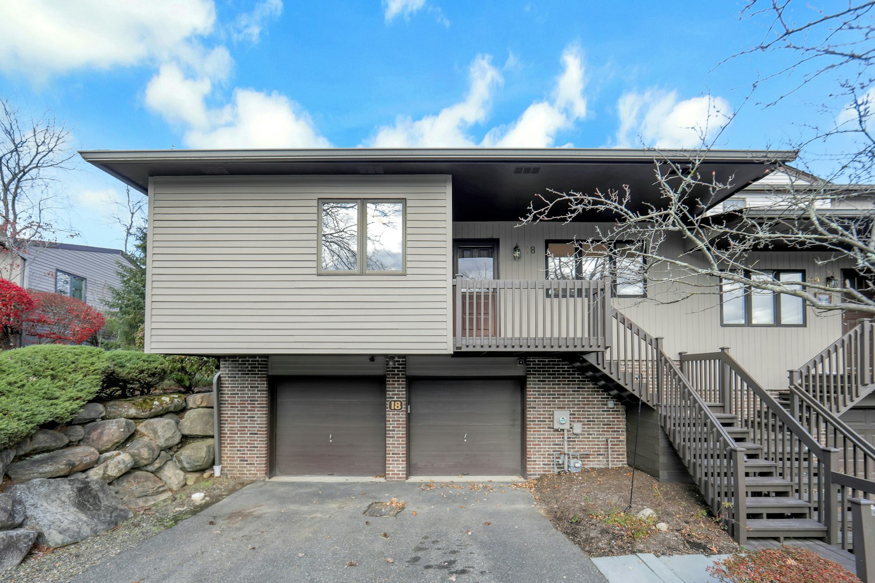18 Peach Hill Court 