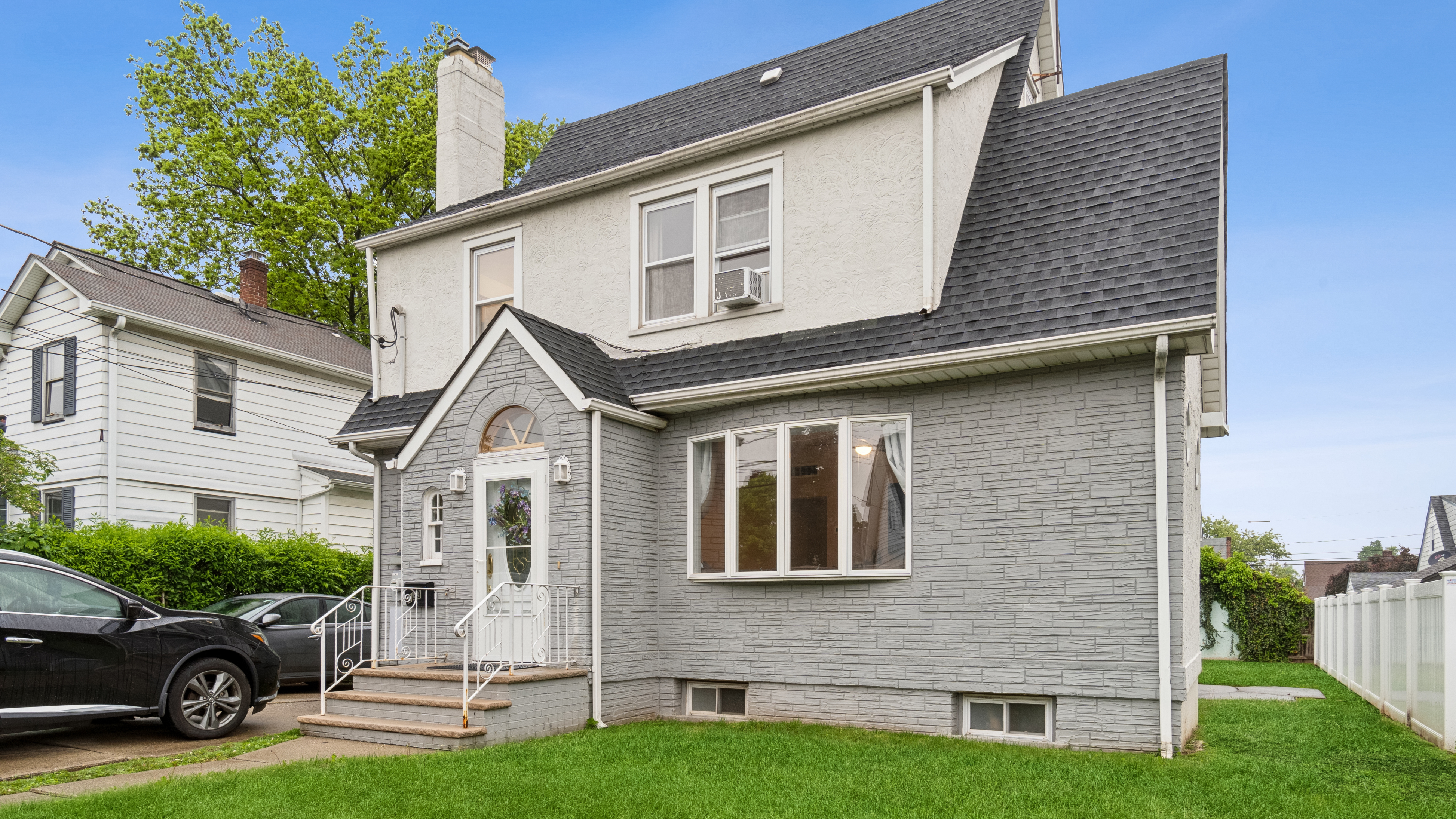 233 La Salle Avenue 