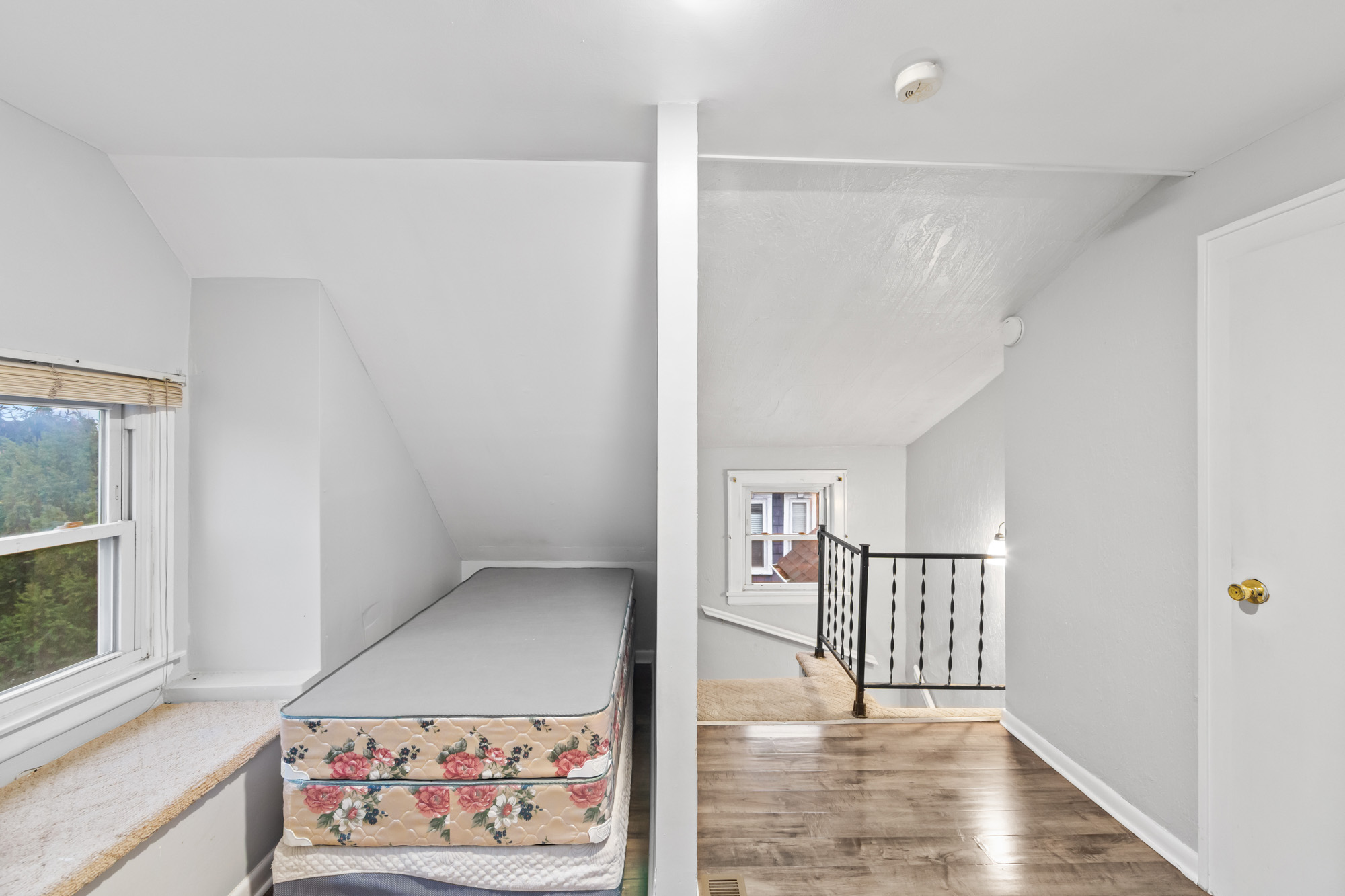 23 Grand Unit# 2nd Floor