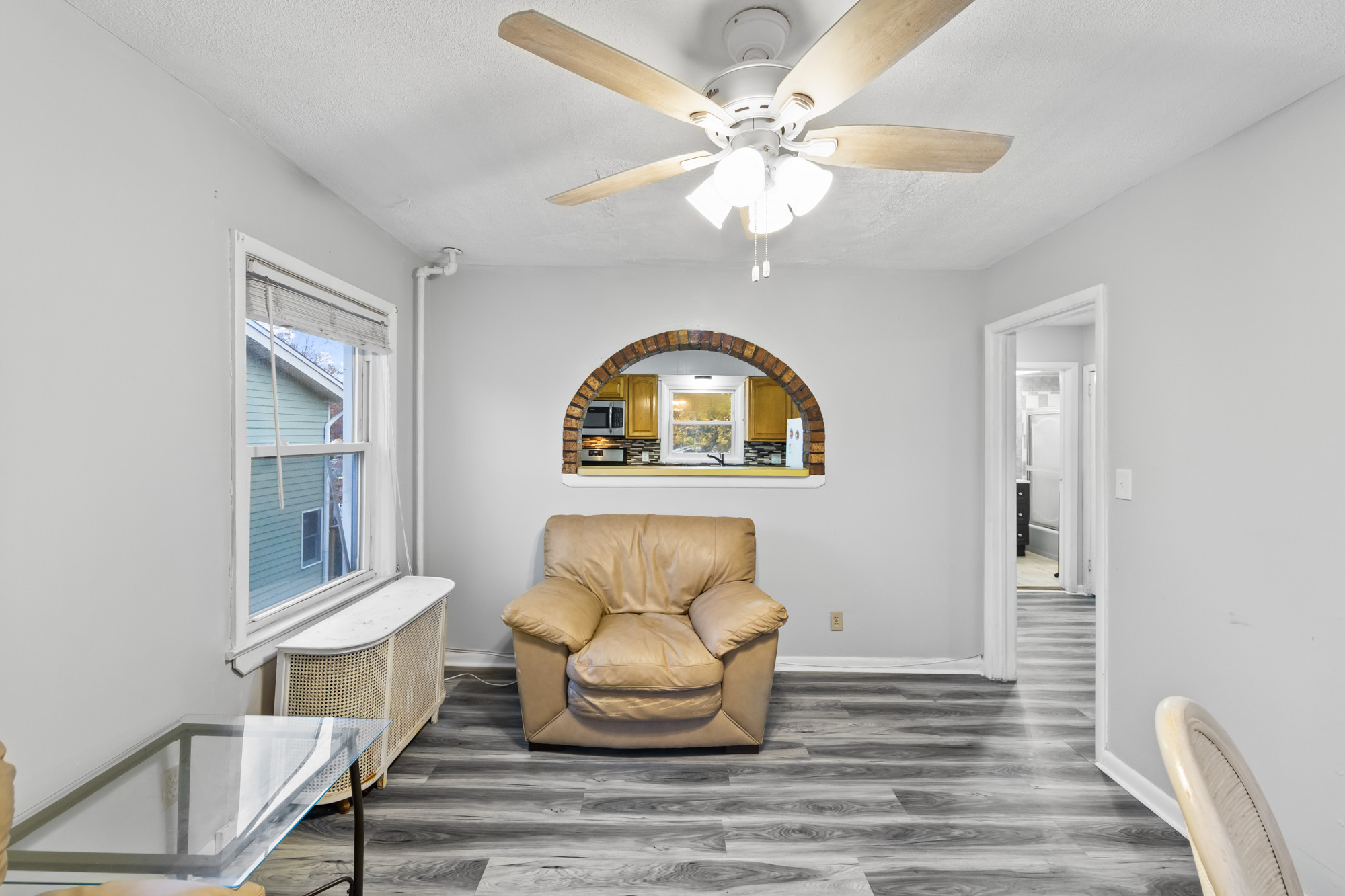 23 Grand Unit# 2nd Floor