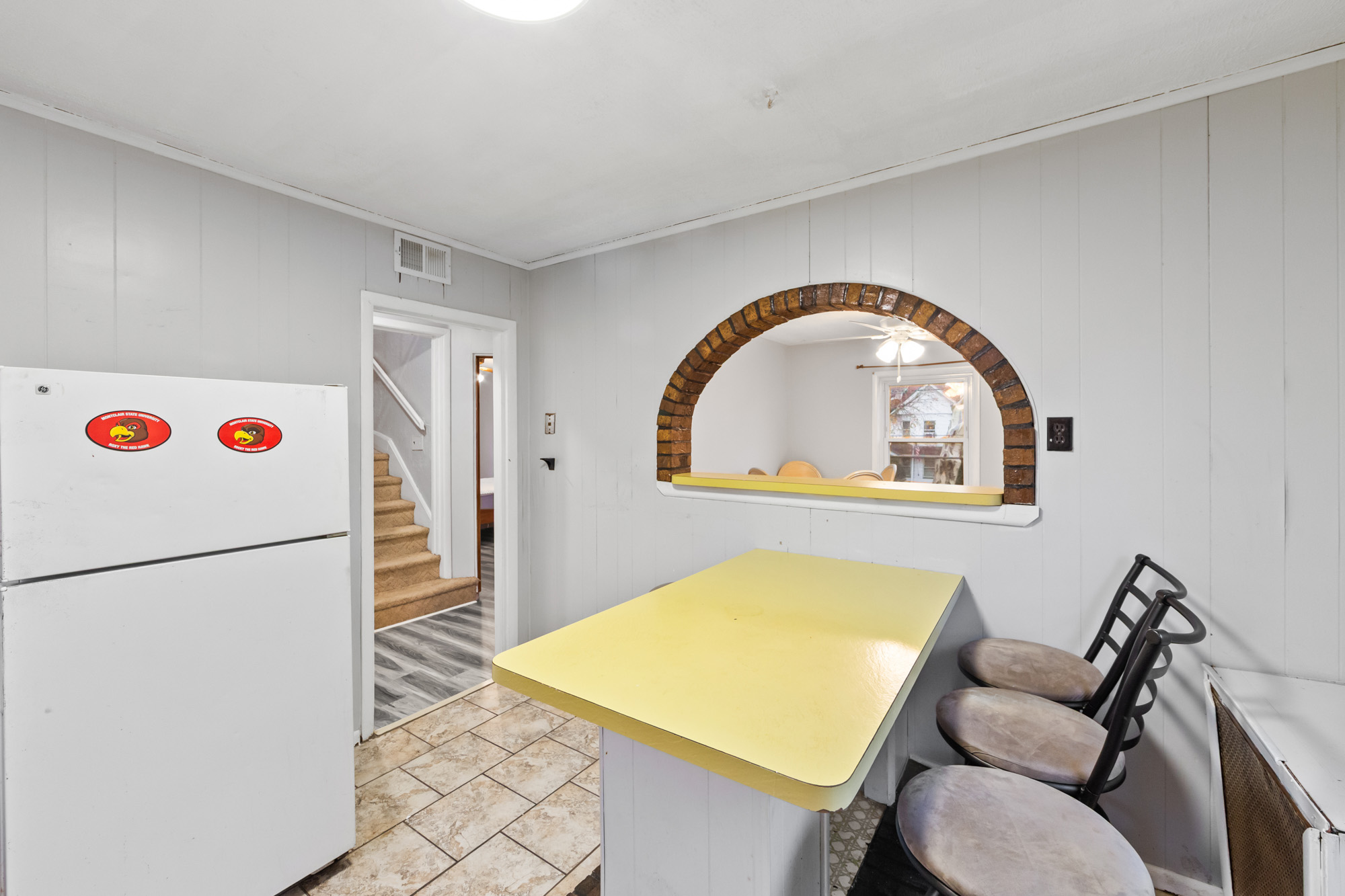 23 Grand Unit# 2nd Floor