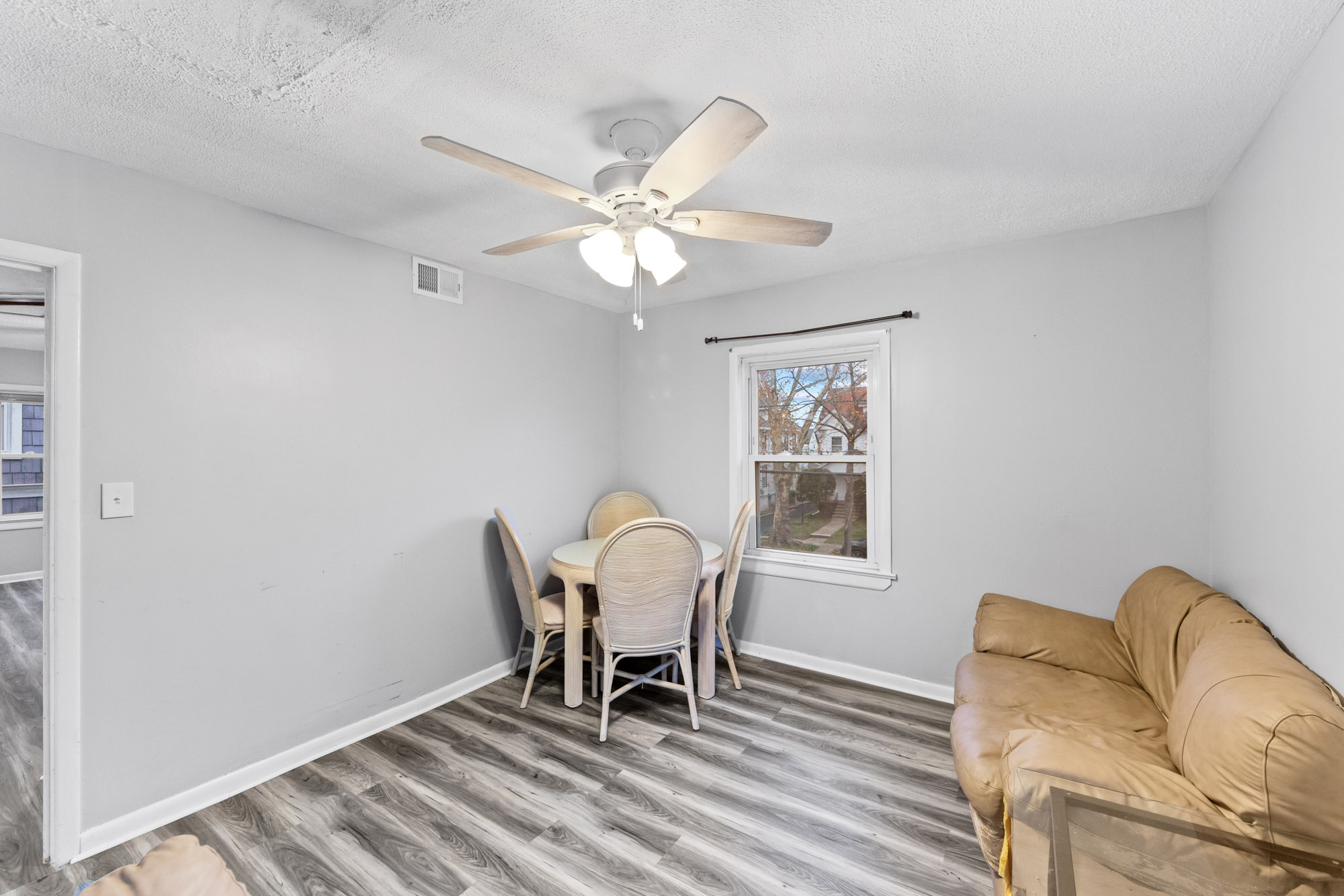 23 Grand Unit# 2nd Floor