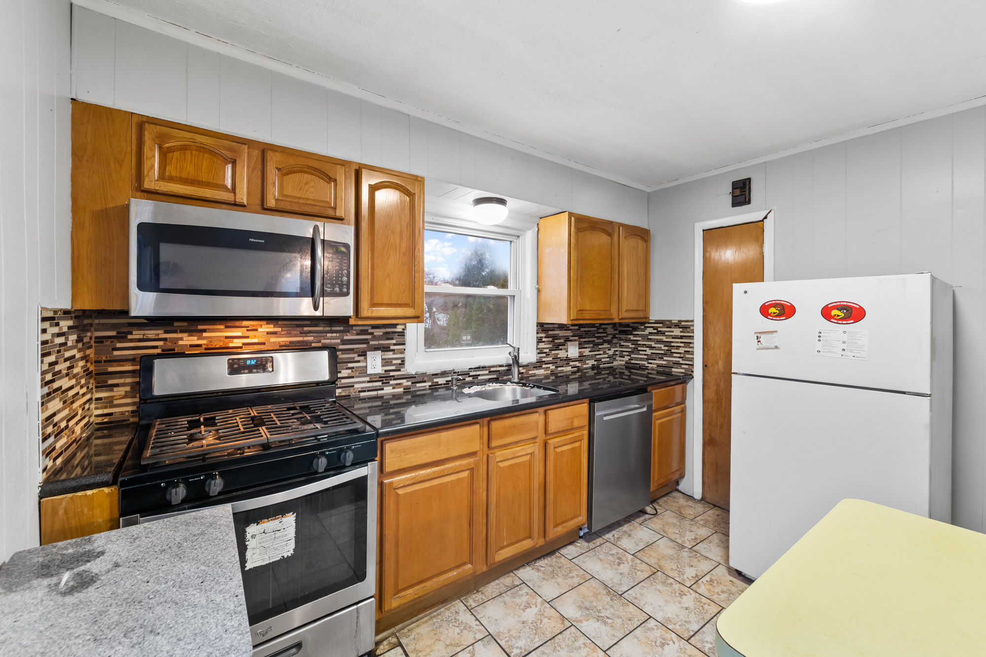 23 Grand Unit# 2nd Floor