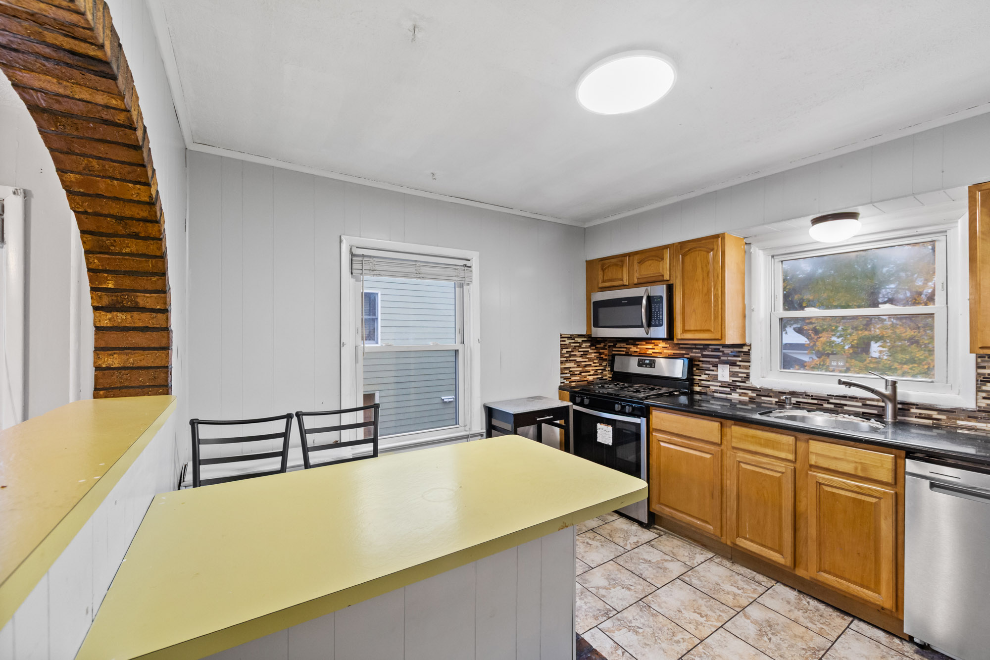 23 Grand Unit# 2nd Floor