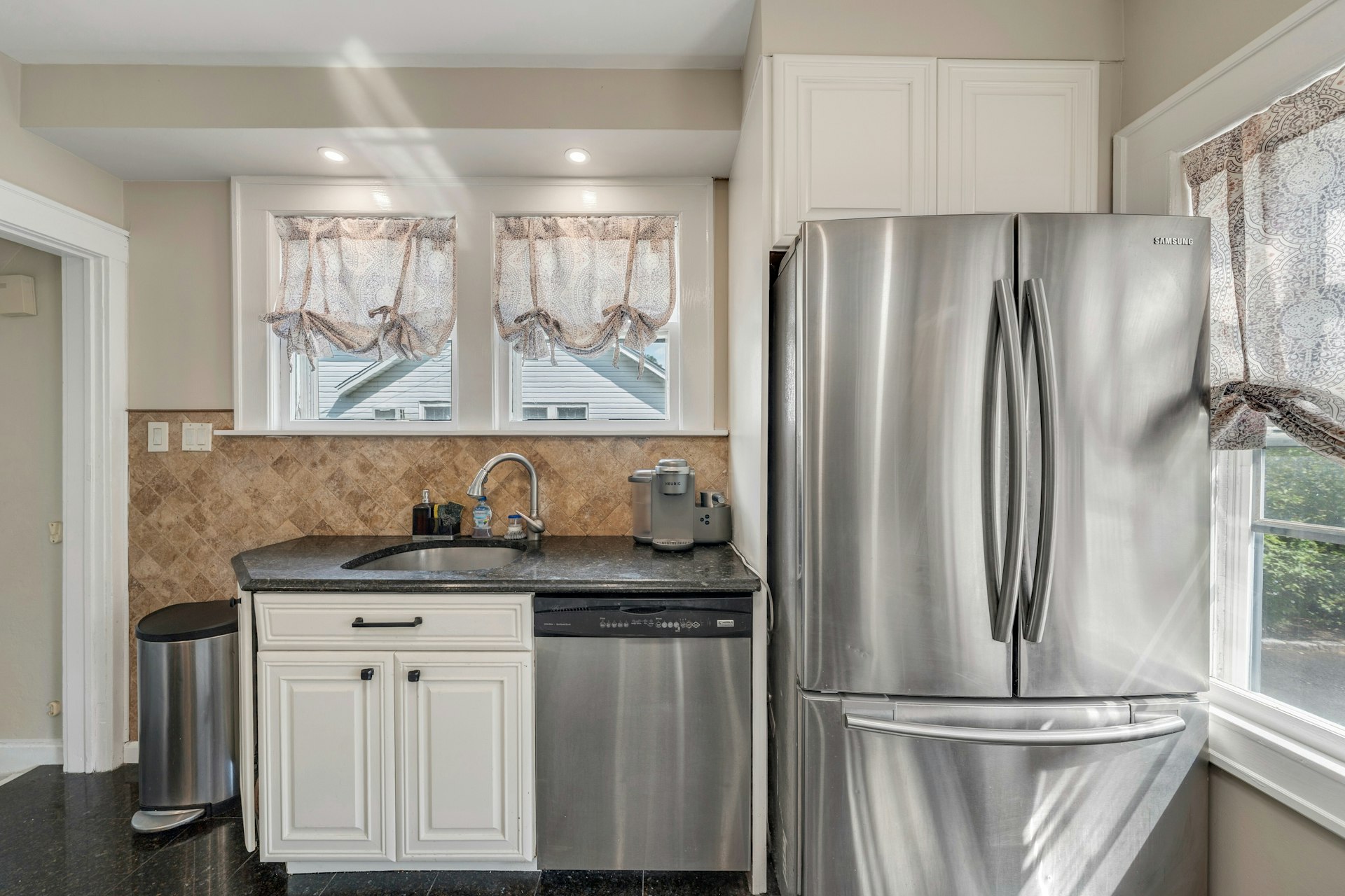 232 W Midland Avenue