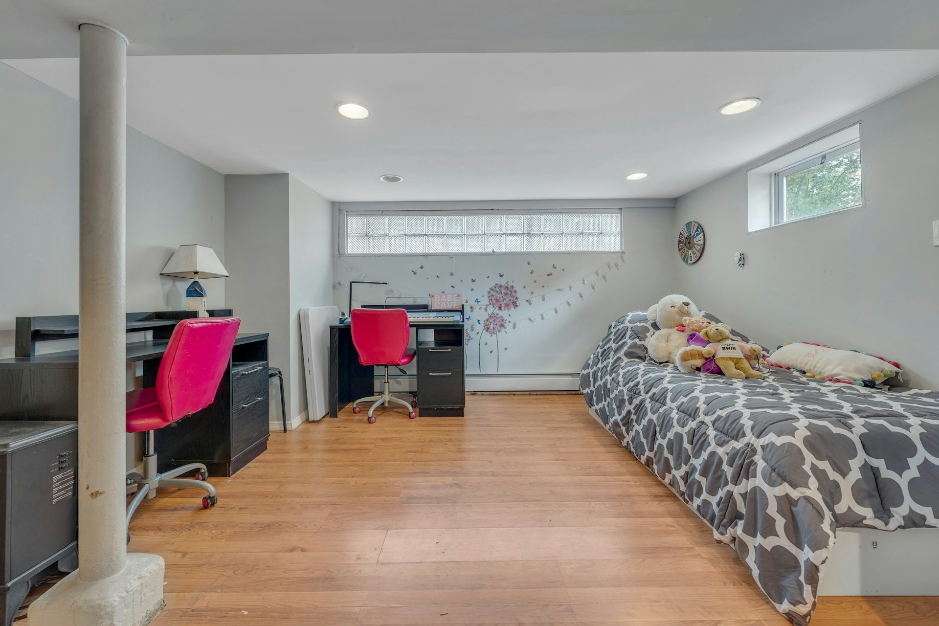 232 W Midland Avenue