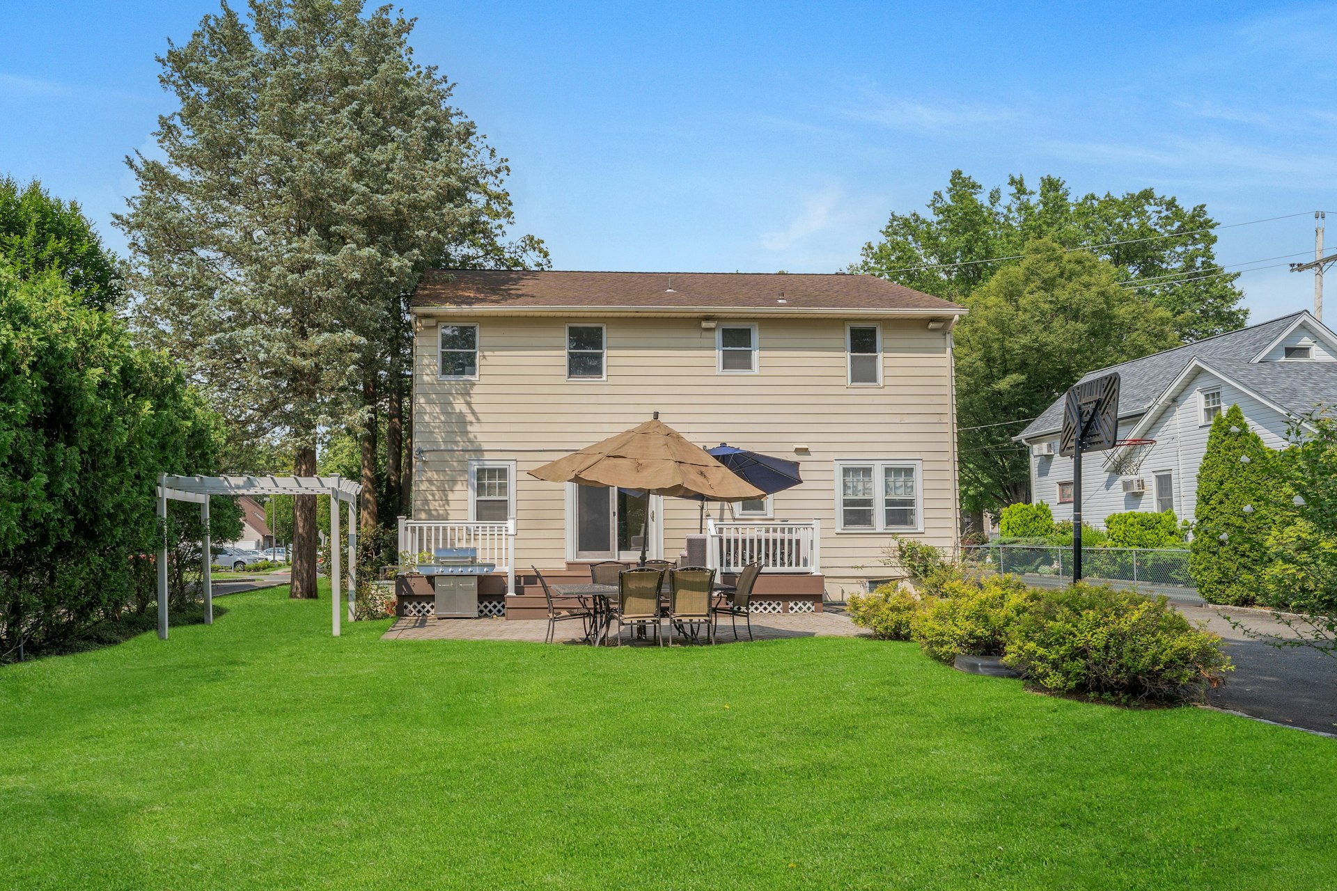 232 W Midland Avenue