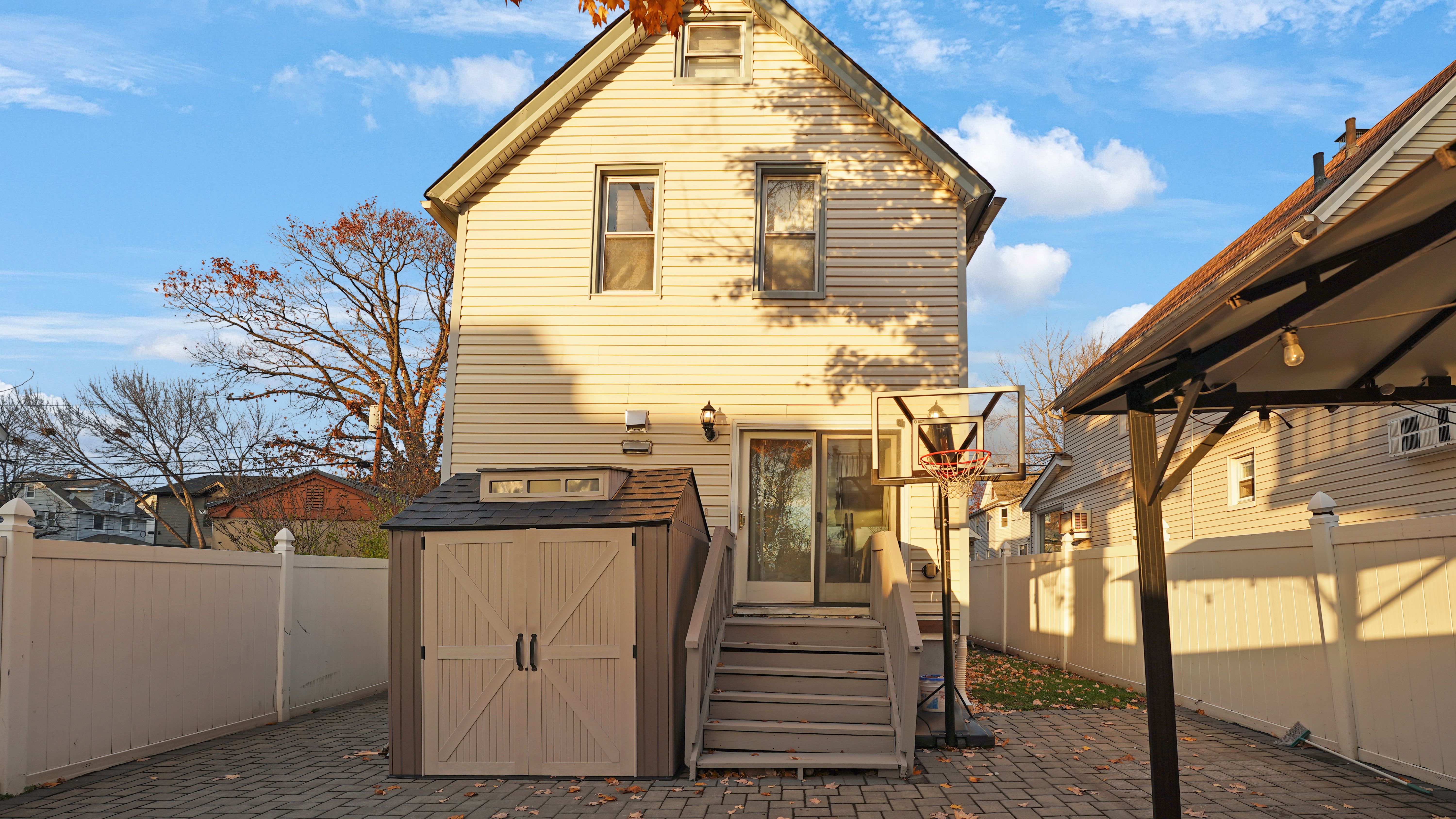 25 College Place 