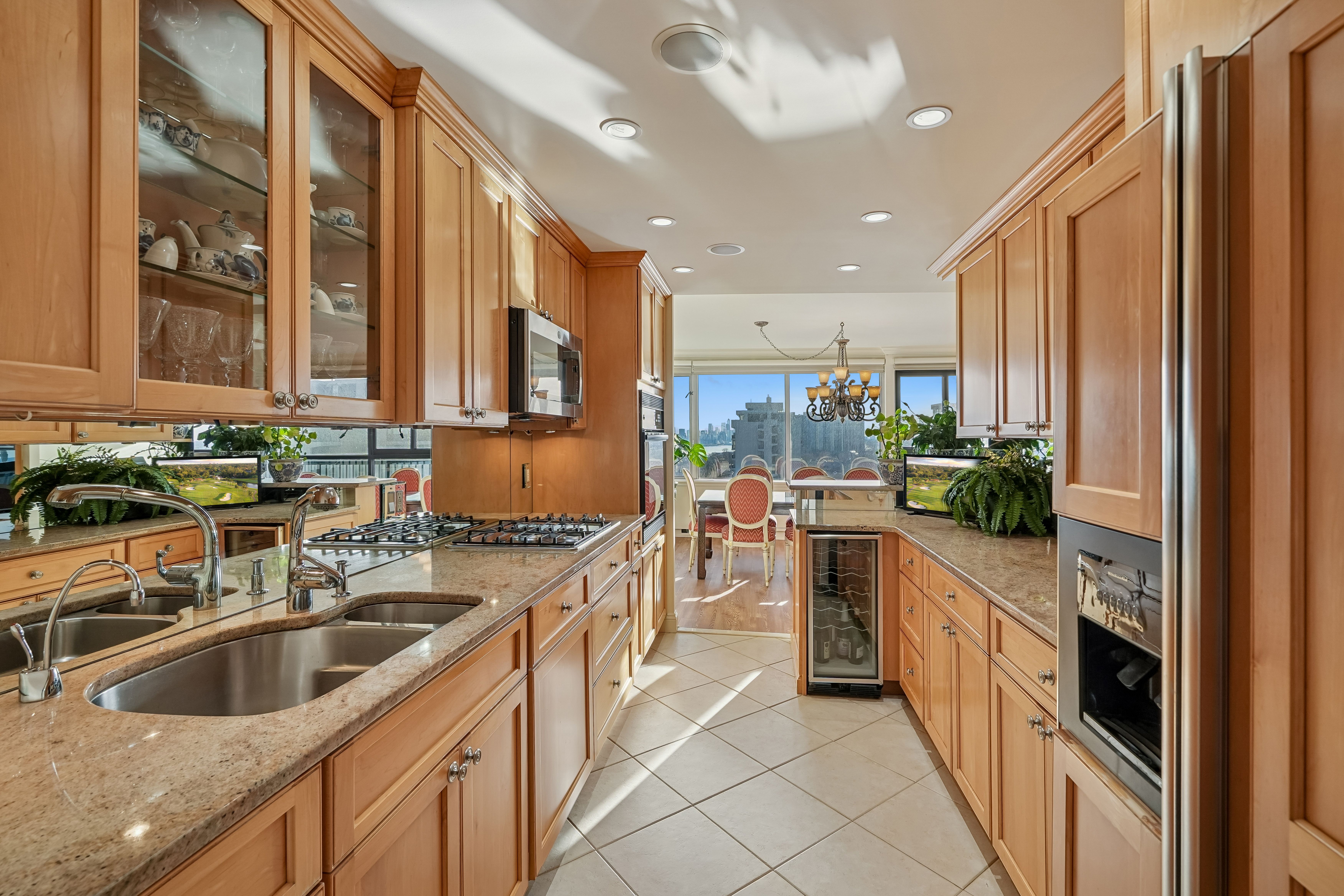 5 Horizon Road #1405-1407 