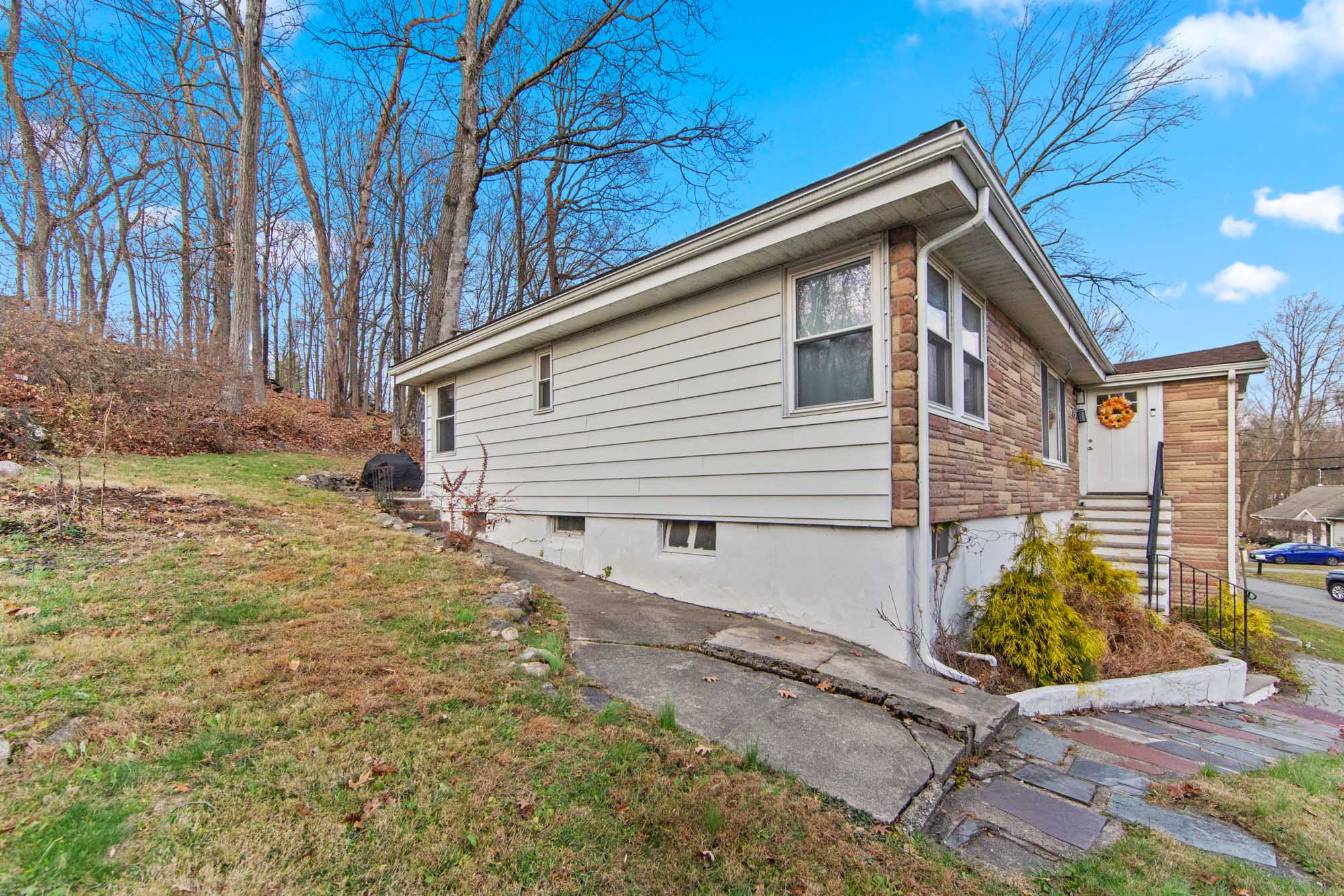 48 Algonquin Avenue