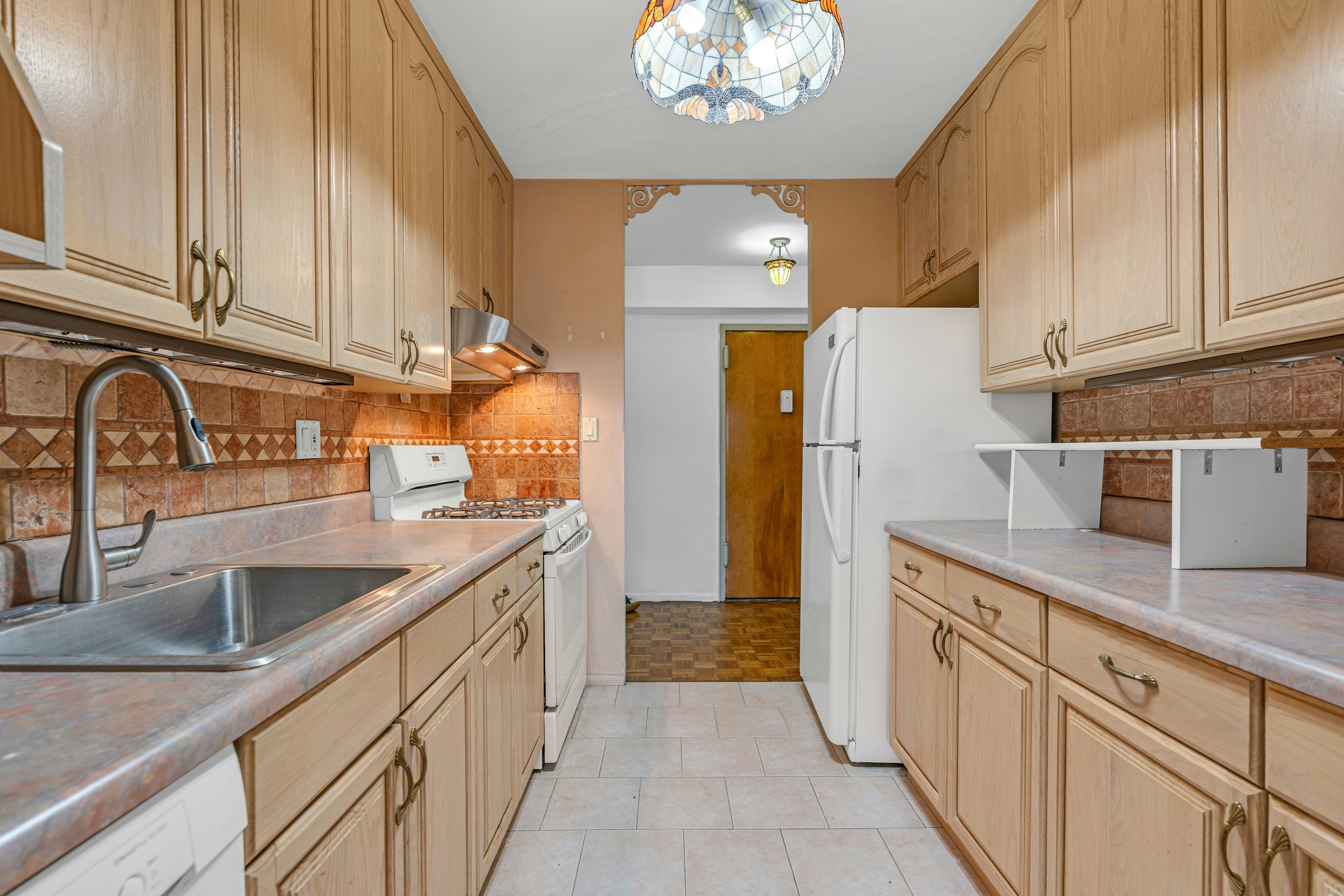 2185 Lemoine Avenue #2C 