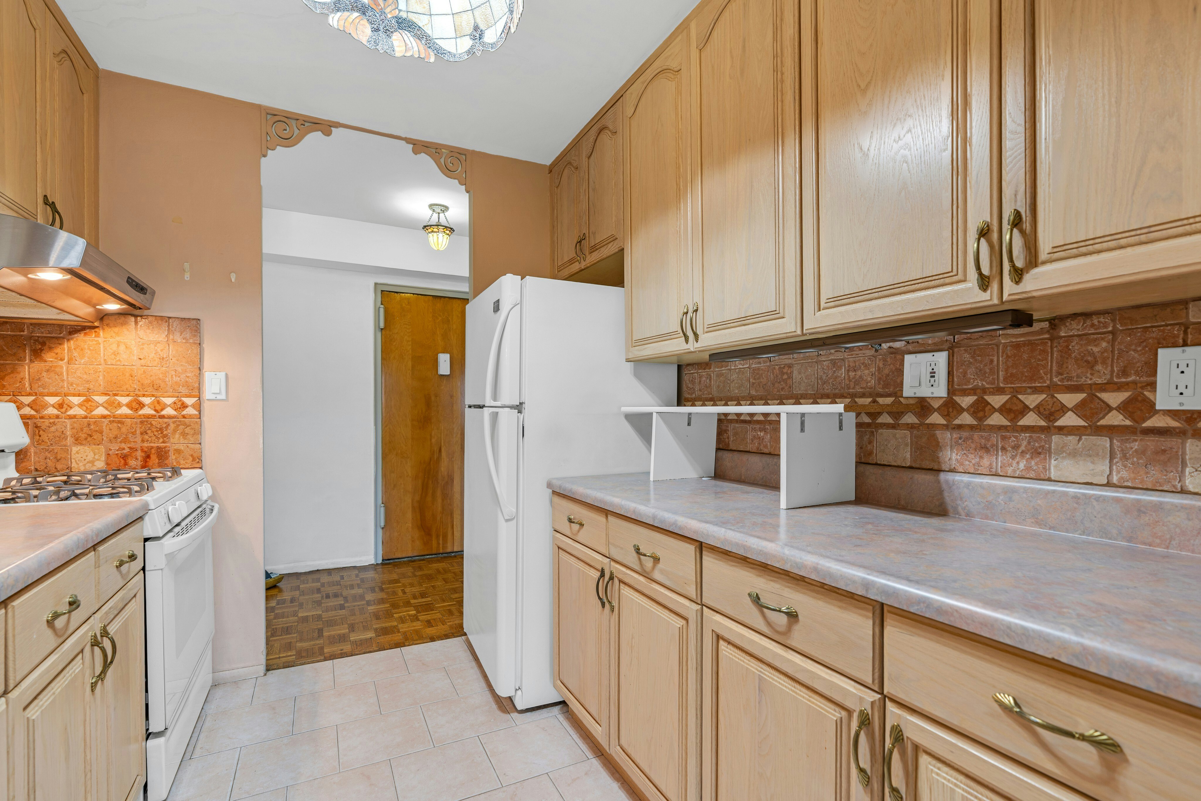 2185 Lemoine Avenue #2C 