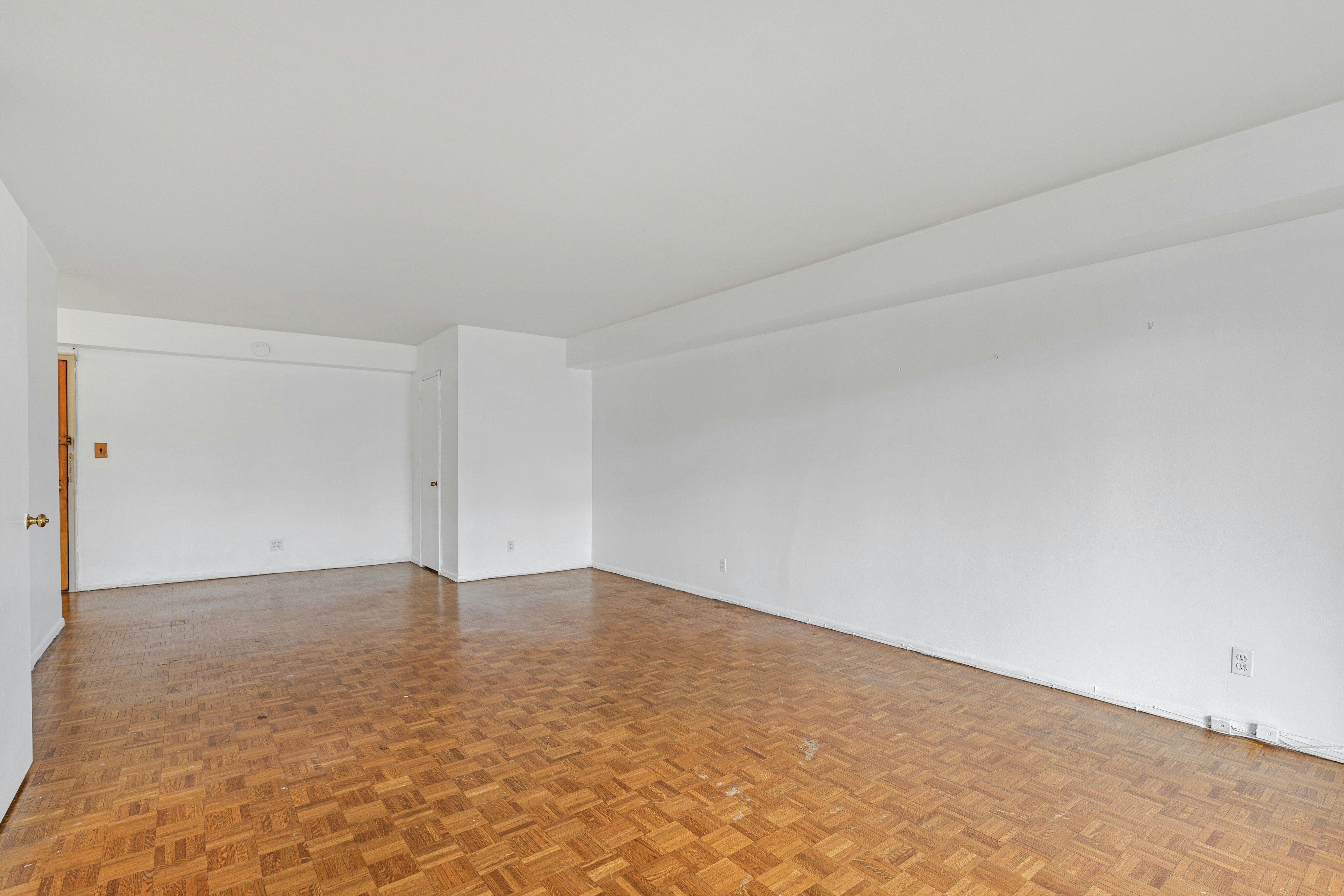 2185 Lemoine Avenue #2C 