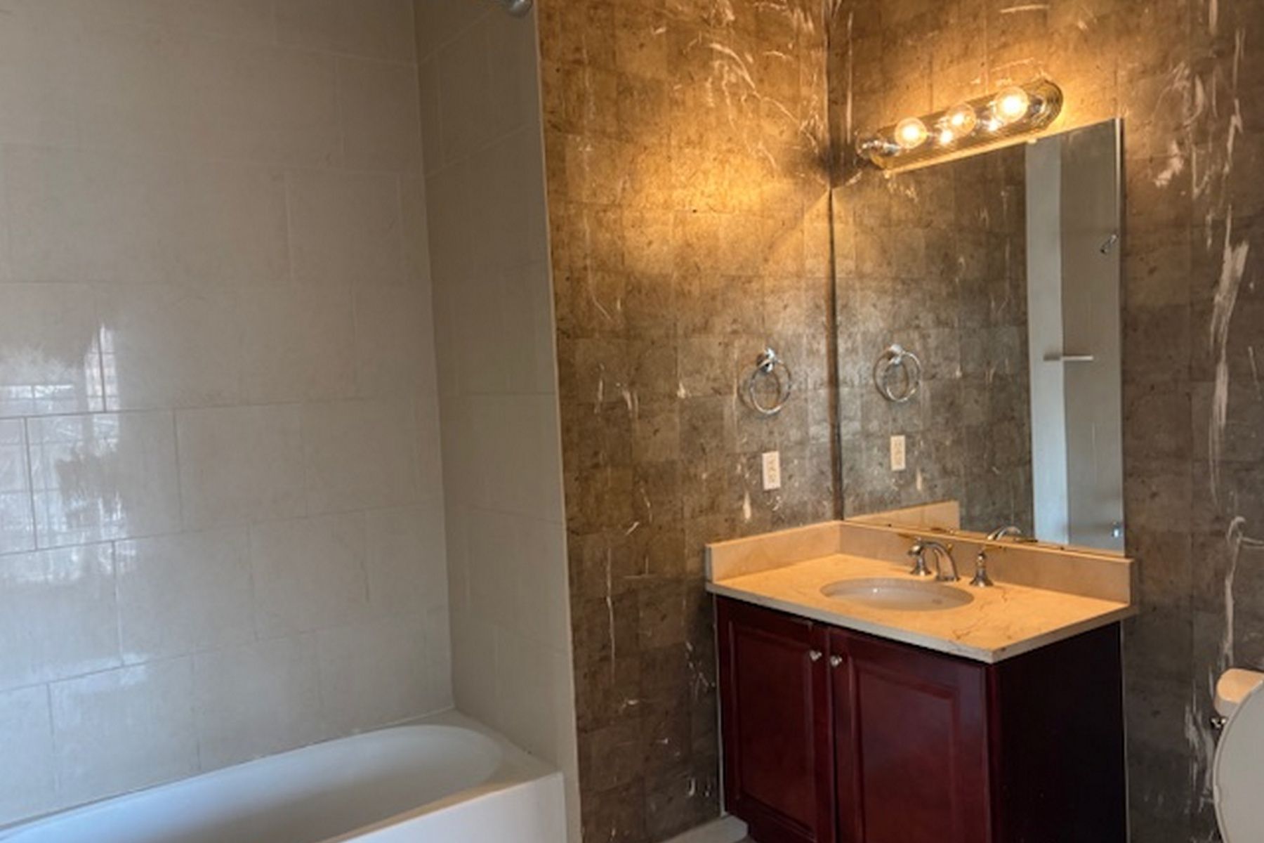 1210 Windsor Park Unit# 25
