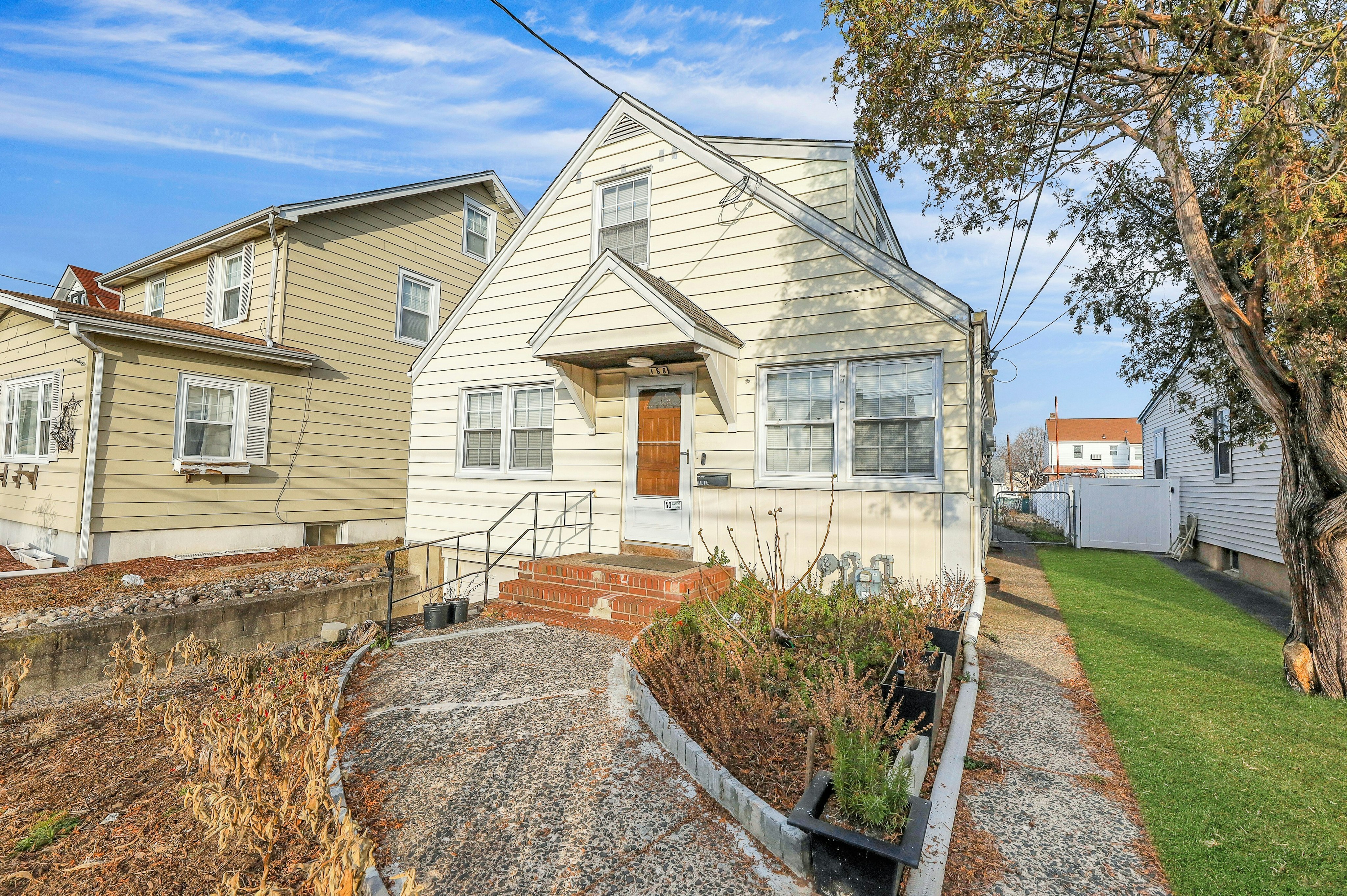 188 Luddington Avenue 