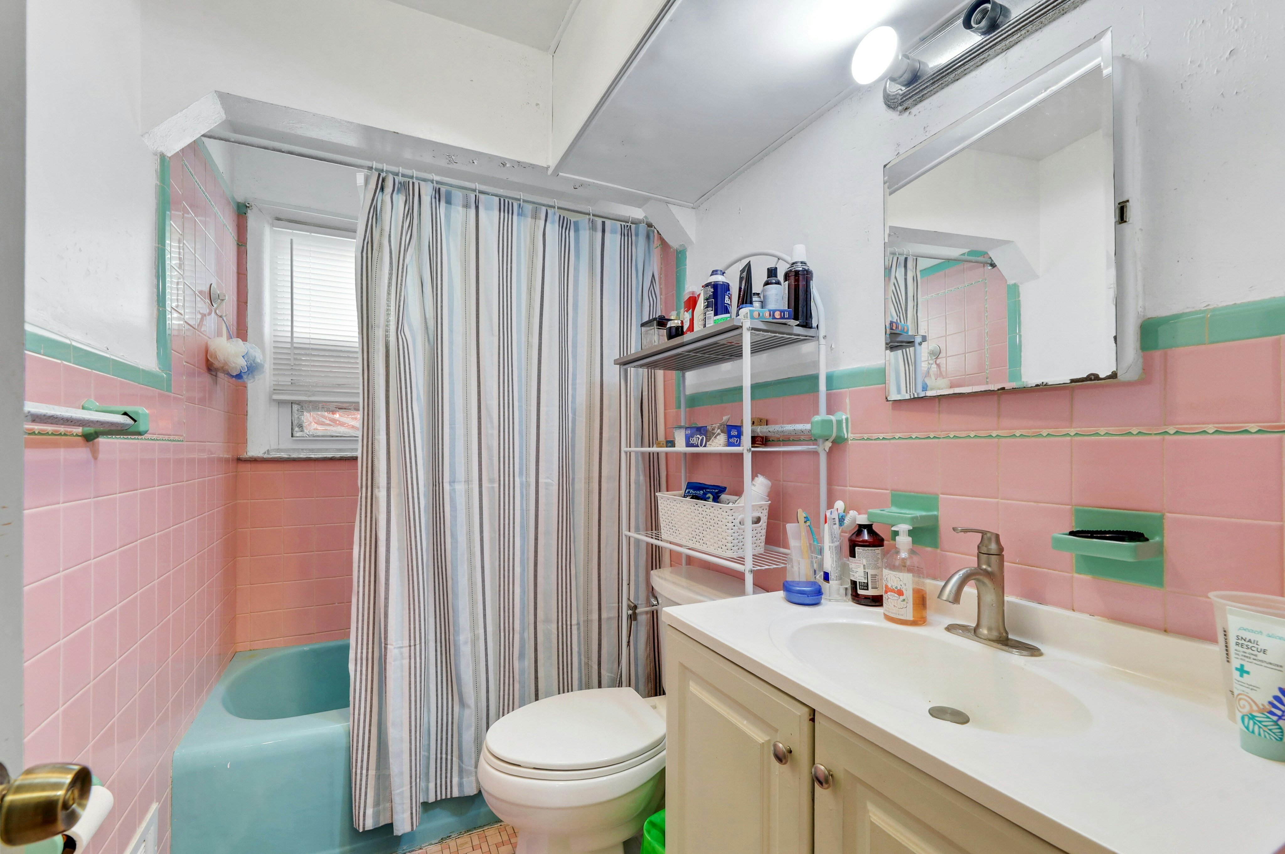 188 Luddington Avenue 