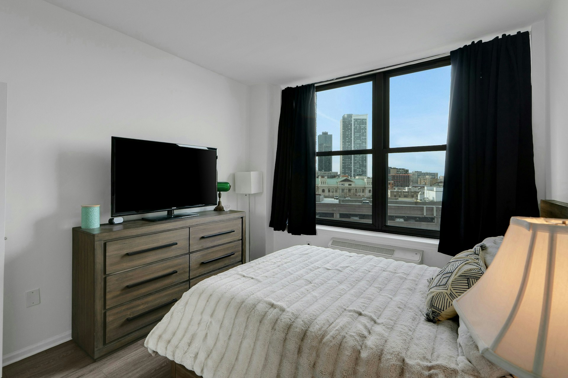 102 Christopher Columbus Drive Unit# 803