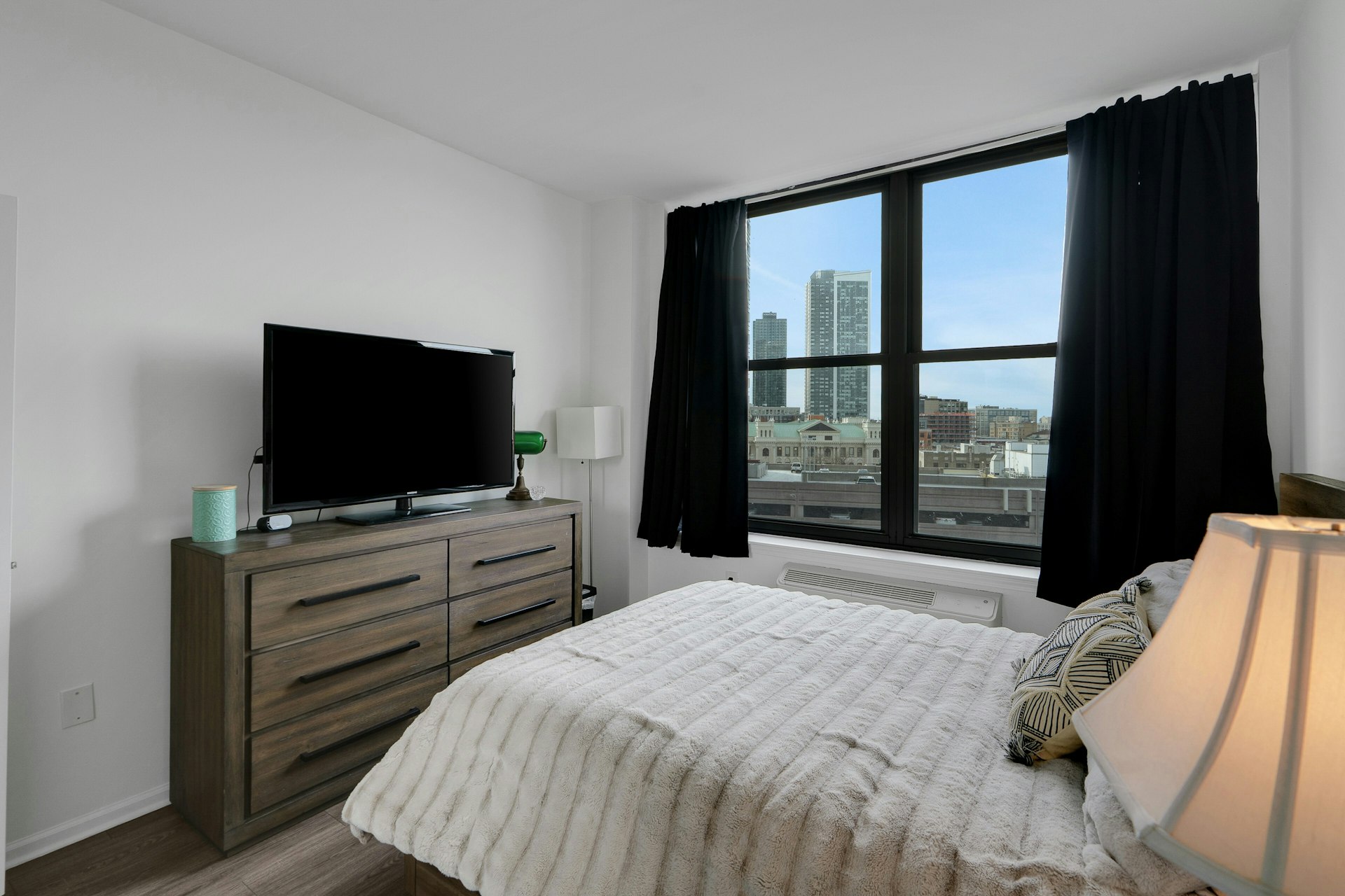 102 Christopher Columbus Drive Unit# 803