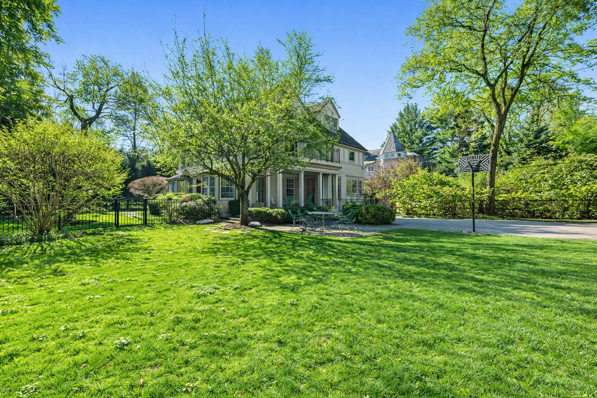 116 Lydecker Street 