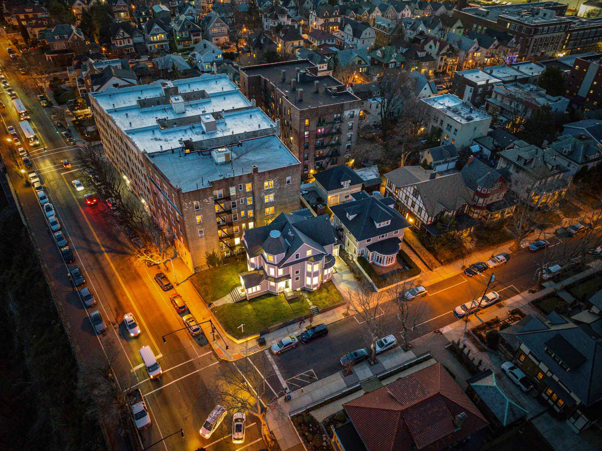 859 Boulevard East 