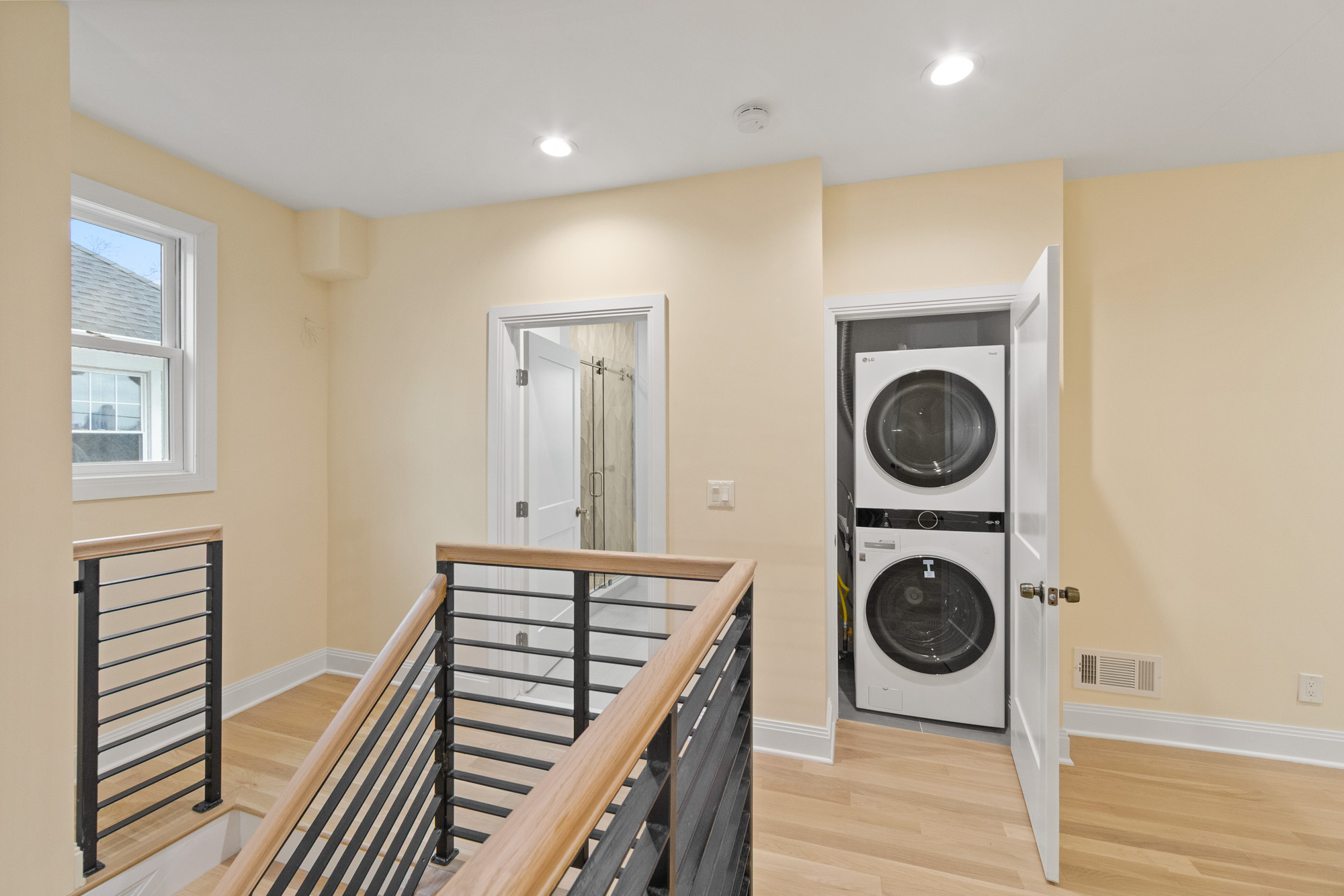 859 Boulevard East 