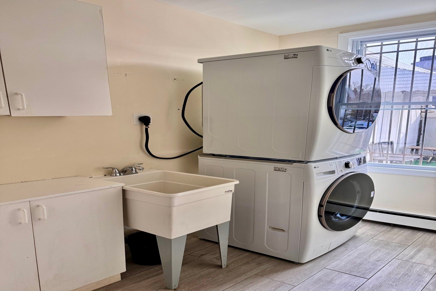 11 North Dean Street 